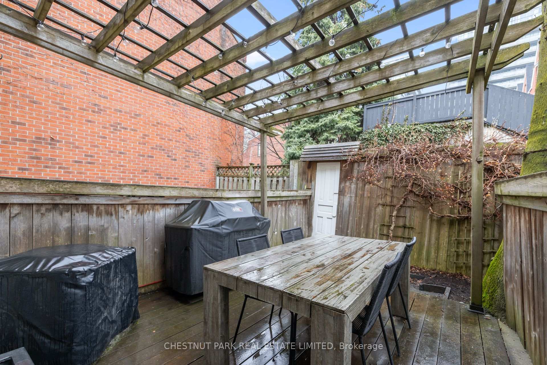 Photo 28 of 632 Wellington Street W, Toronto, Niagara — HOMEH