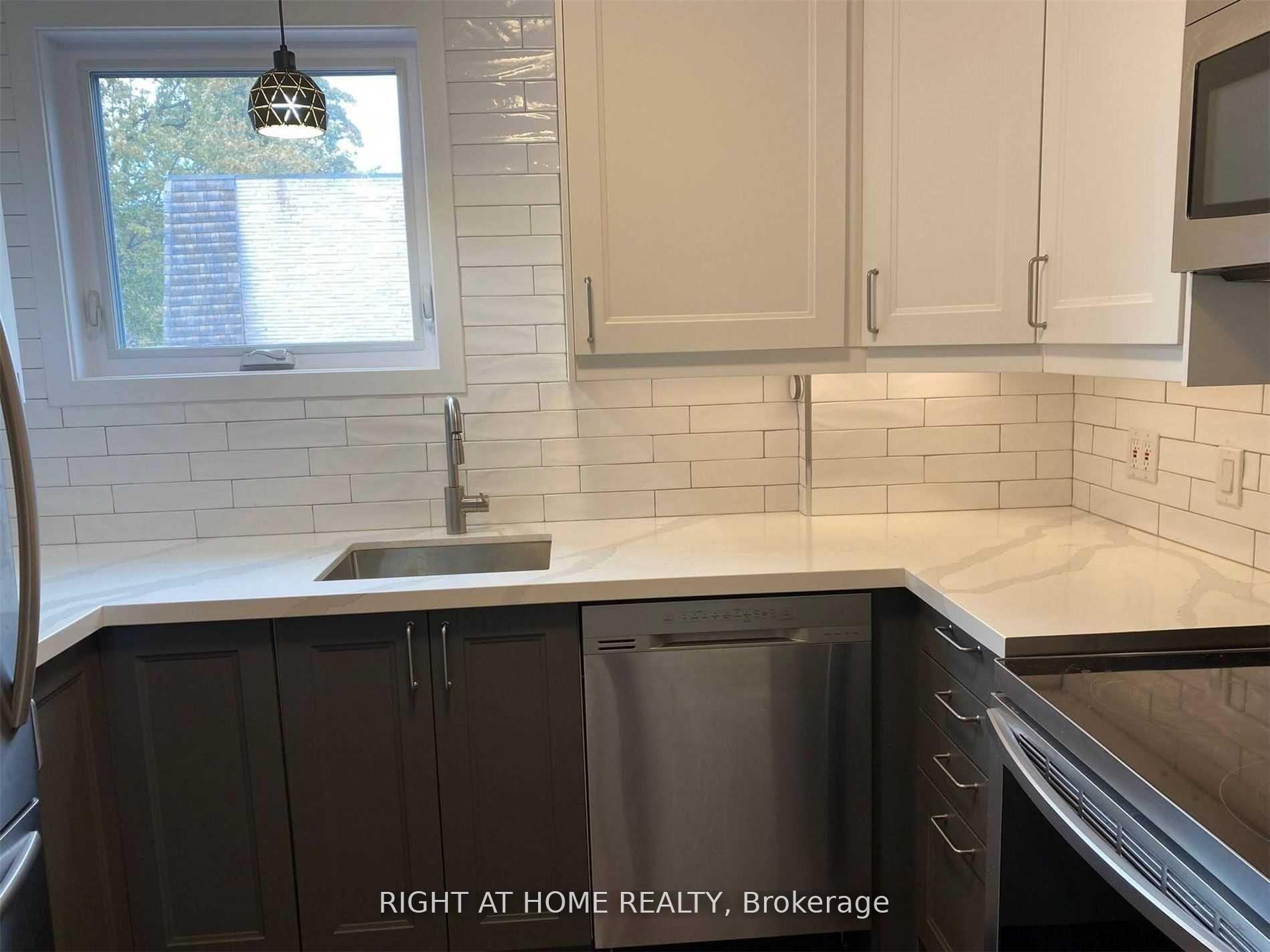 Photo 13 of Unit A, 2596 Yonge Street, Toronto, Lawrence Park South — HOMEH