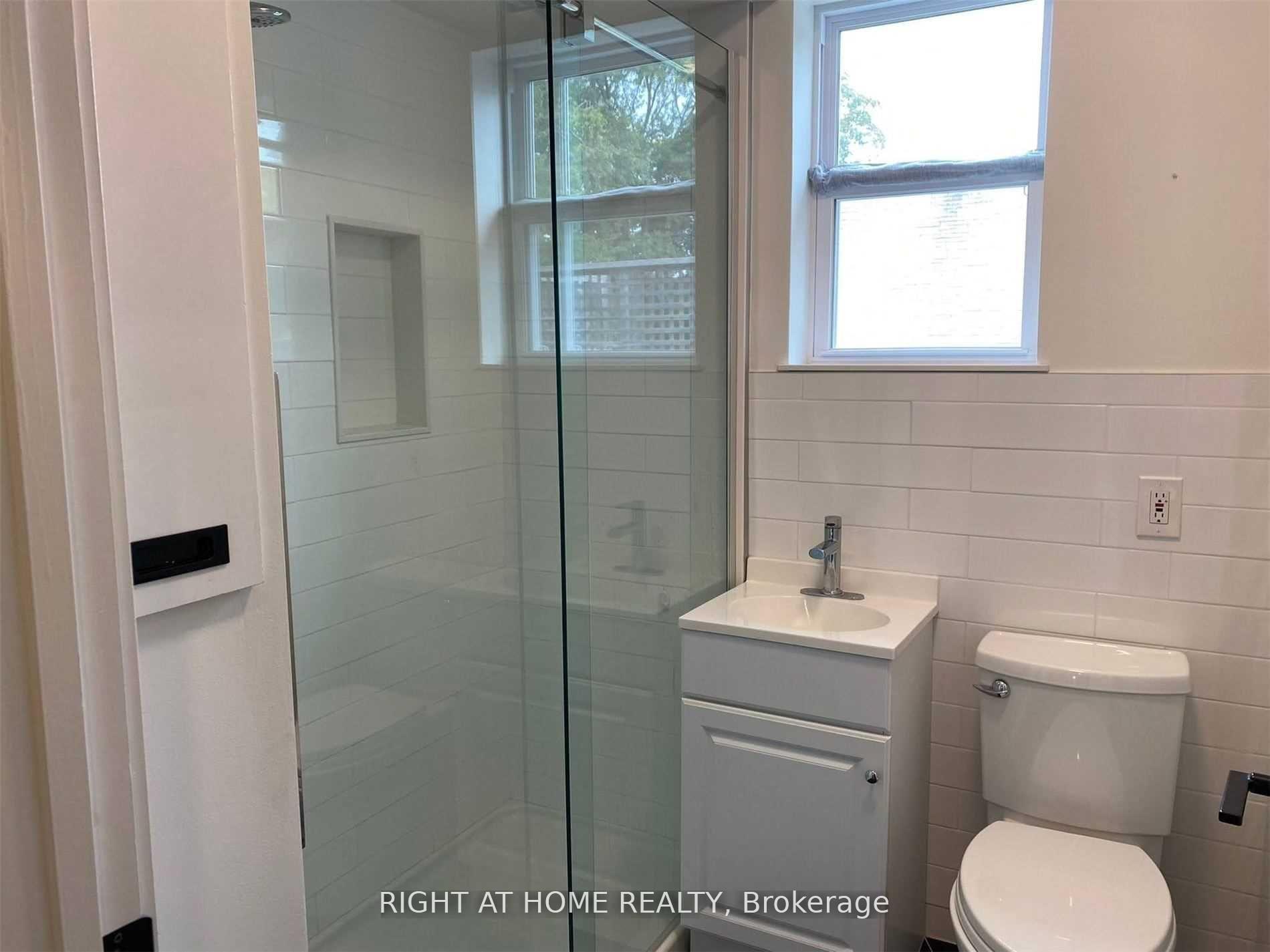 Photo 24 of Unit A, 2596 Yonge Street, Toronto, Lawrence Park South — HOMEH