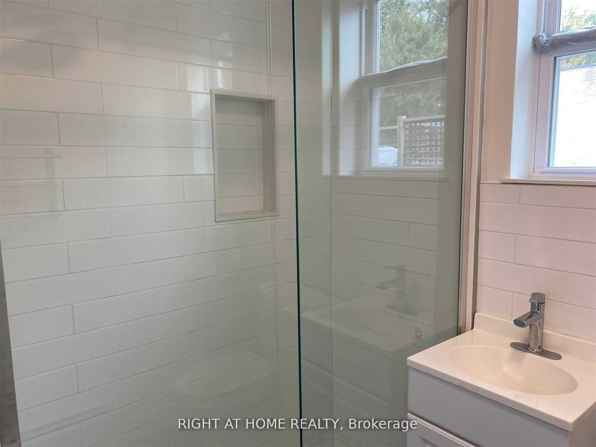 Photo 25 of Unit A, 2596 Yonge Street, Toronto, Lawrence Park South — HOMEH