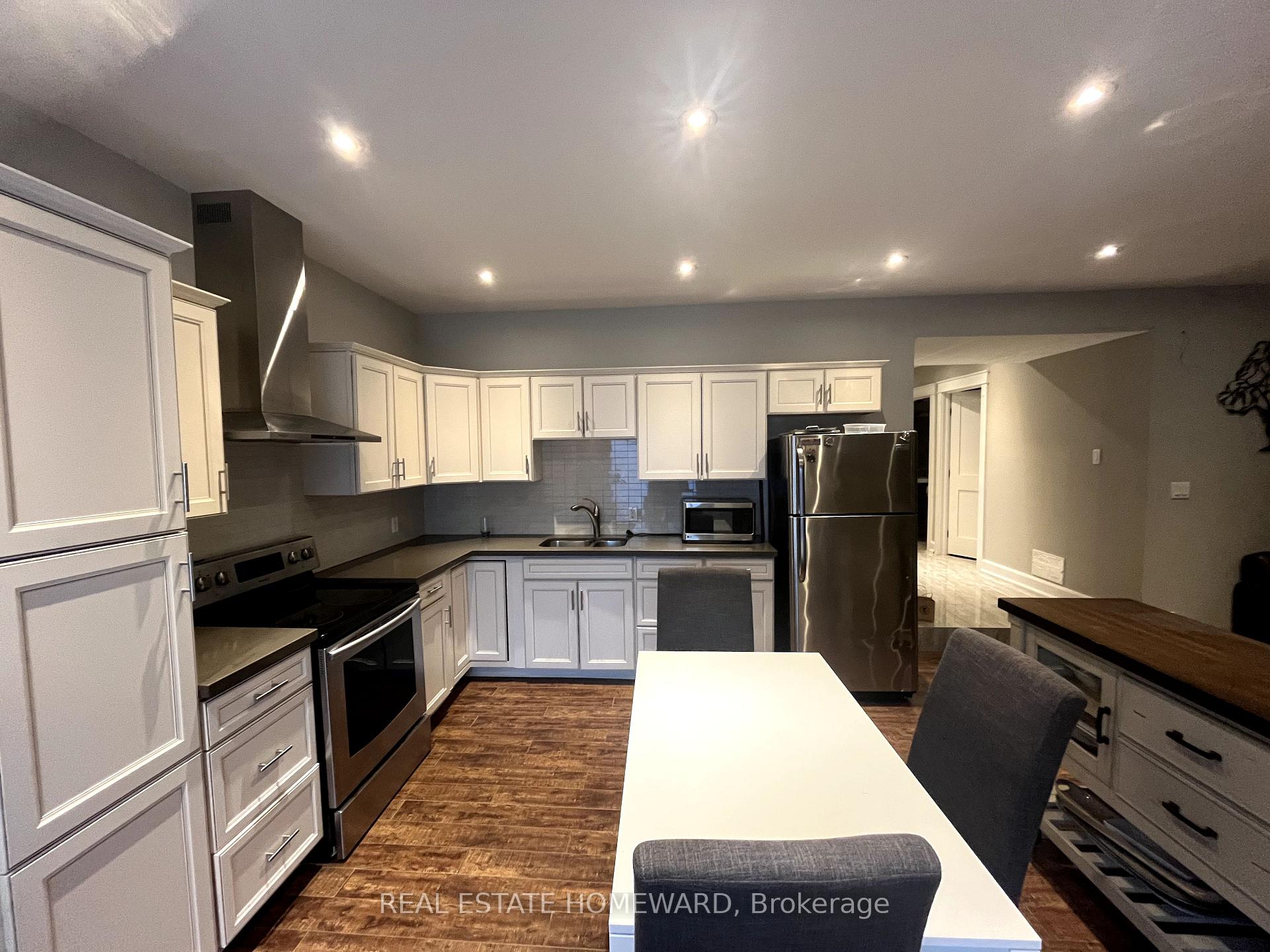 Photo 4 of 69 Roosevelt Road, Toronto, Danforth Village-East York — HOMEH