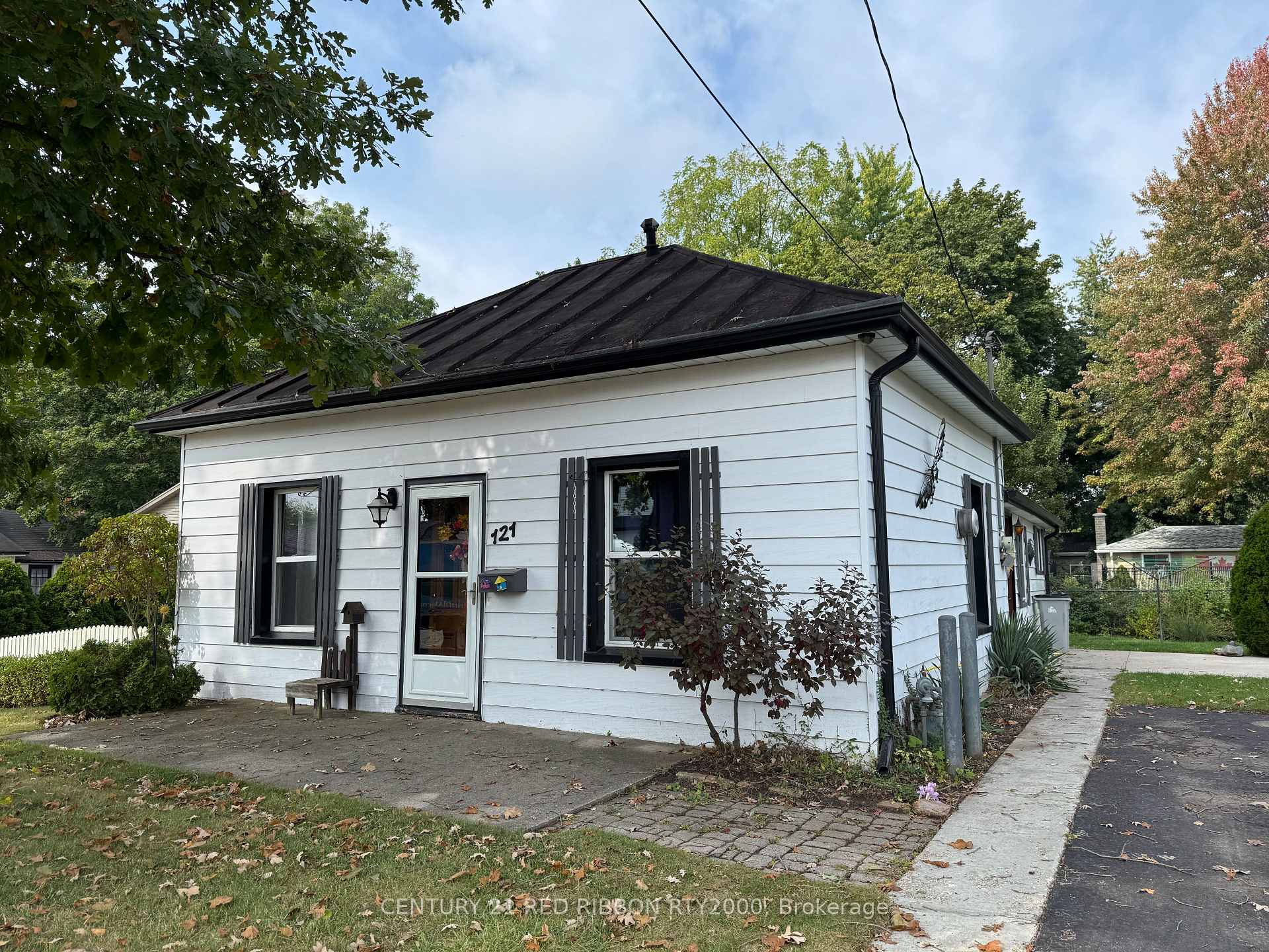 Front of 121 Burns Street