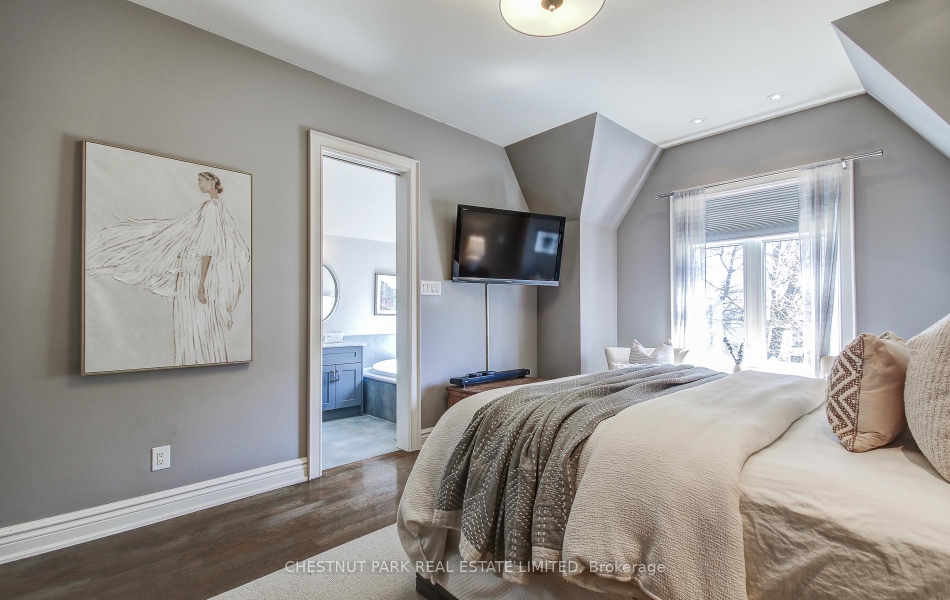 Photo 30 of 249 Sheldrake Boulevard, Toronto, Lawrence Park South — HOMEH