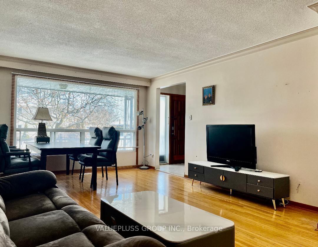 Photo 2 of Unit Main, 72 Corinthian Boulevard, Scarborough, L'Amoreaux — HOMEH