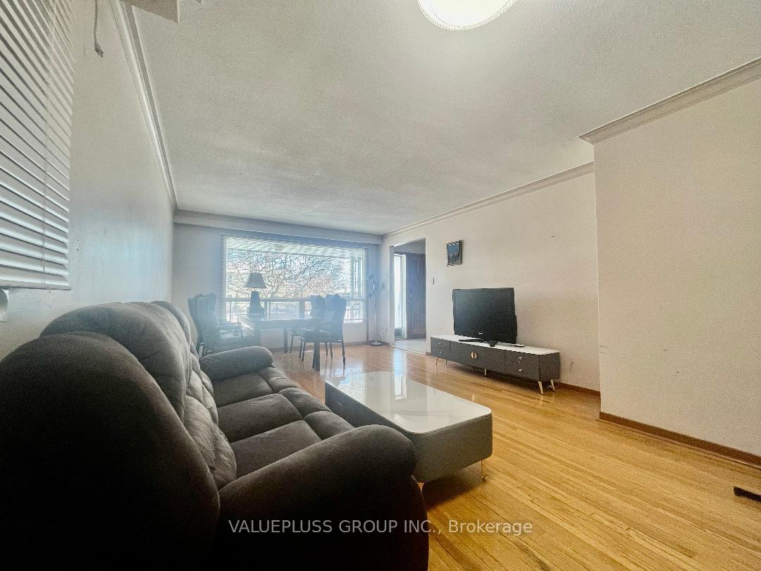 Photo 3 of Unit Main, 72 Corinthian Boulevard, Scarborough, L'Amoreaux — HOMEH