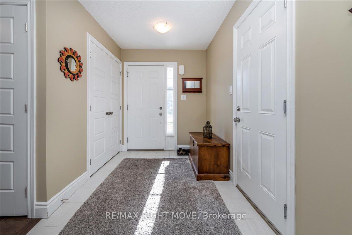 Photo 3 of 26 Hunter Avenue, Tay, Victoria Harbour — HOMEH