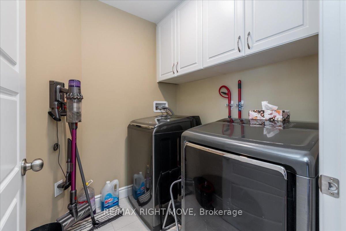 Photo 12 of 26 Hunter Avenue, Tay, Victoria Harbour — HOMEH