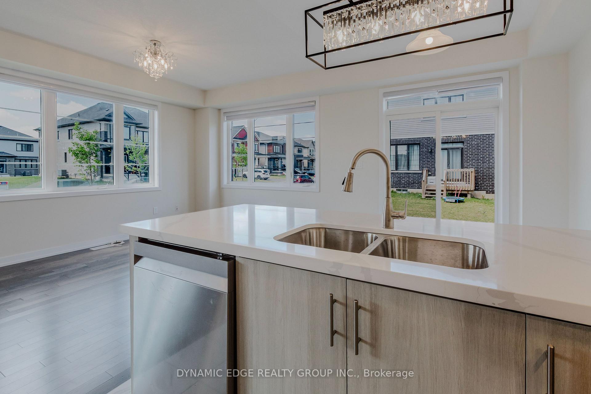 Photo 8 of 29 Lavender Road, Thorold, Hurricane/Merrittville — HOMEH