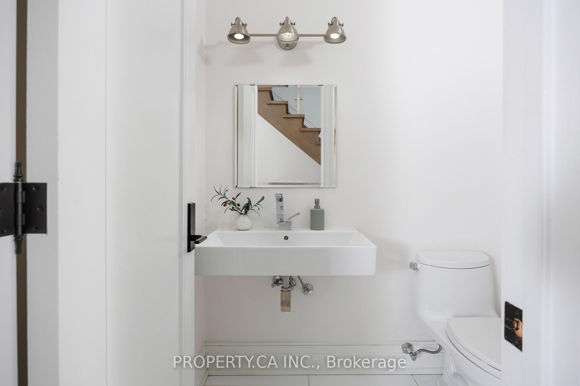 Photo 14 of 129 Fairlawn Avenue, Toronto, Lawrence Park North — HOMEH