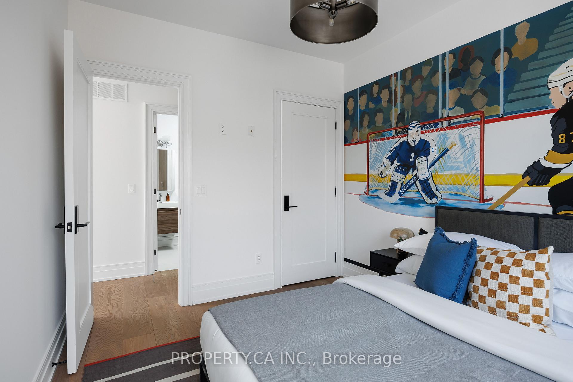 Photo 22 of 129 Fairlawn Avenue, Toronto, Lawrence Park North — HOMEH