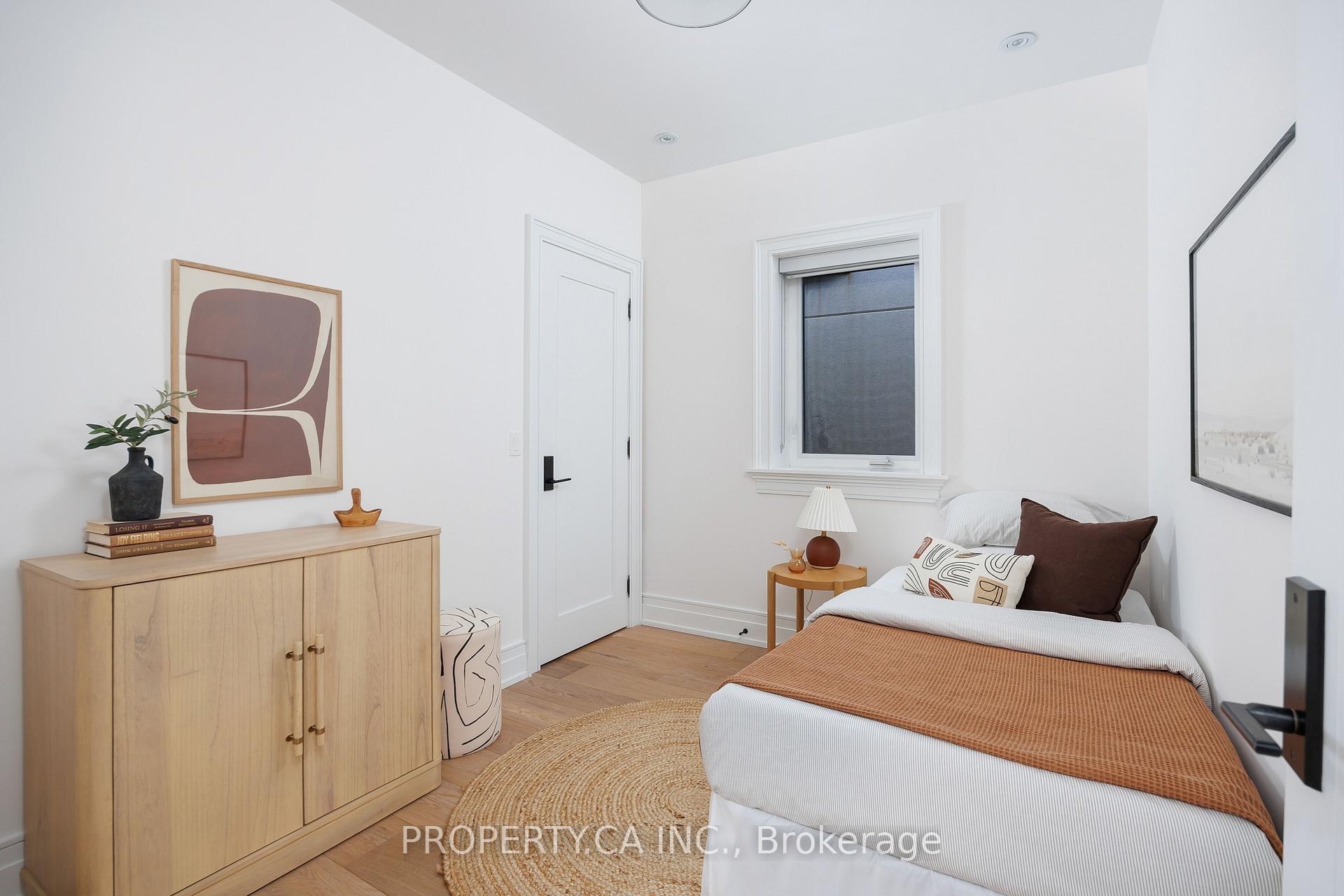 Photo 24 of 129 Fairlawn Avenue, Toronto, Lawrence Park North — HOMEH