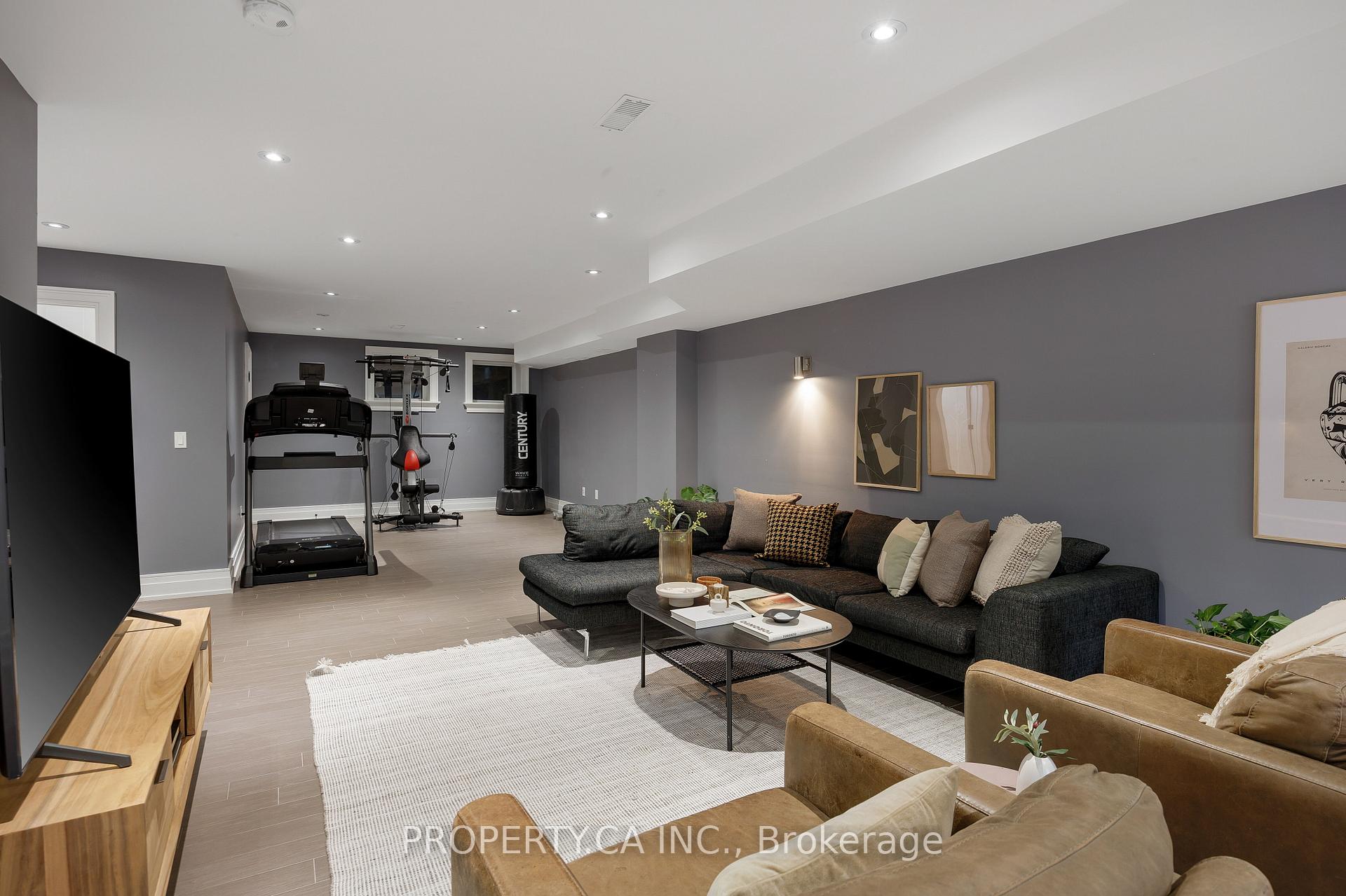 Photo 29 of 129 Fairlawn Avenue, Toronto, Lawrence Park North — HOMEH