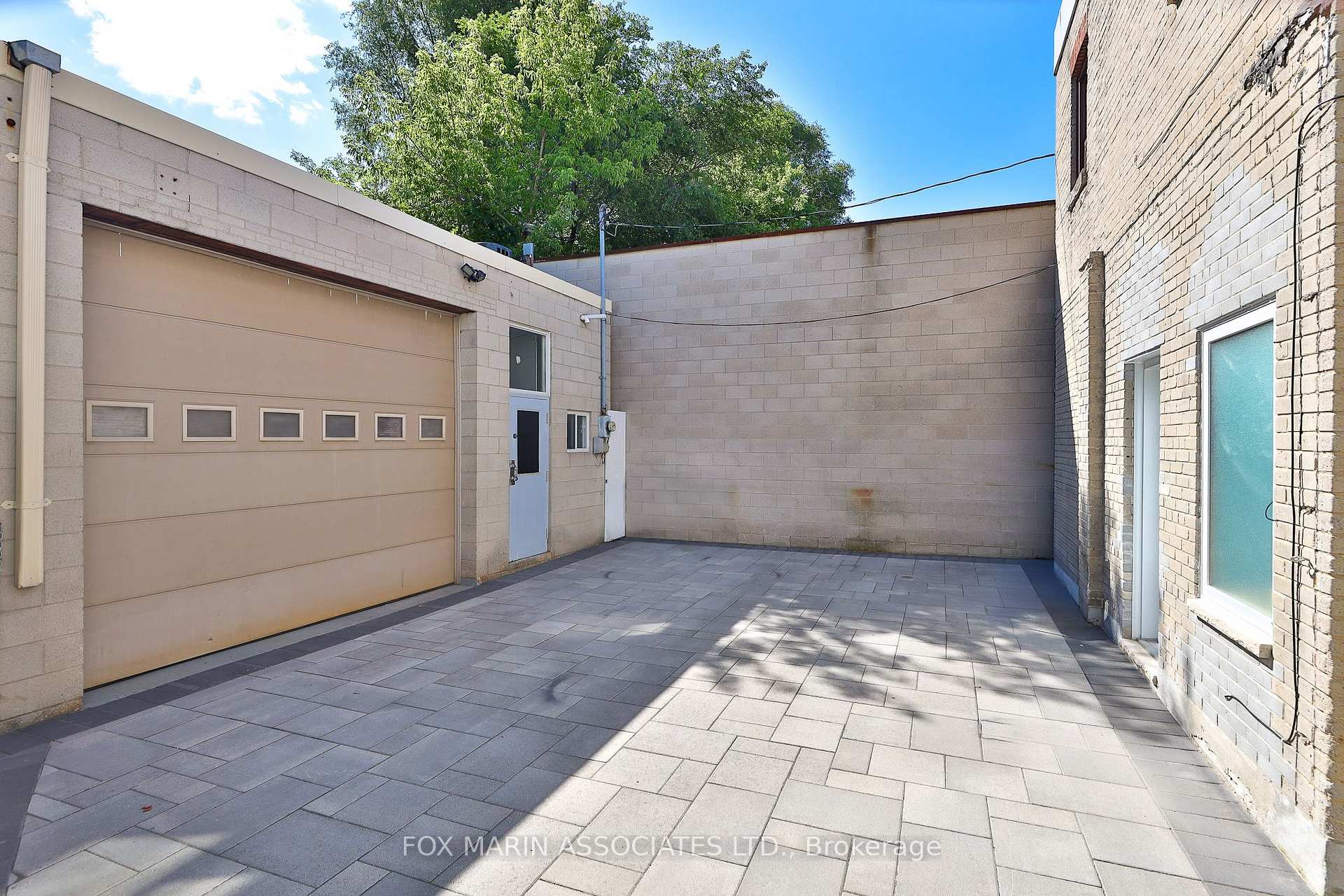Photo 2 of 1215 Woodbine Avenue, Toronto, Woodbine-Lumsden — HOMEH