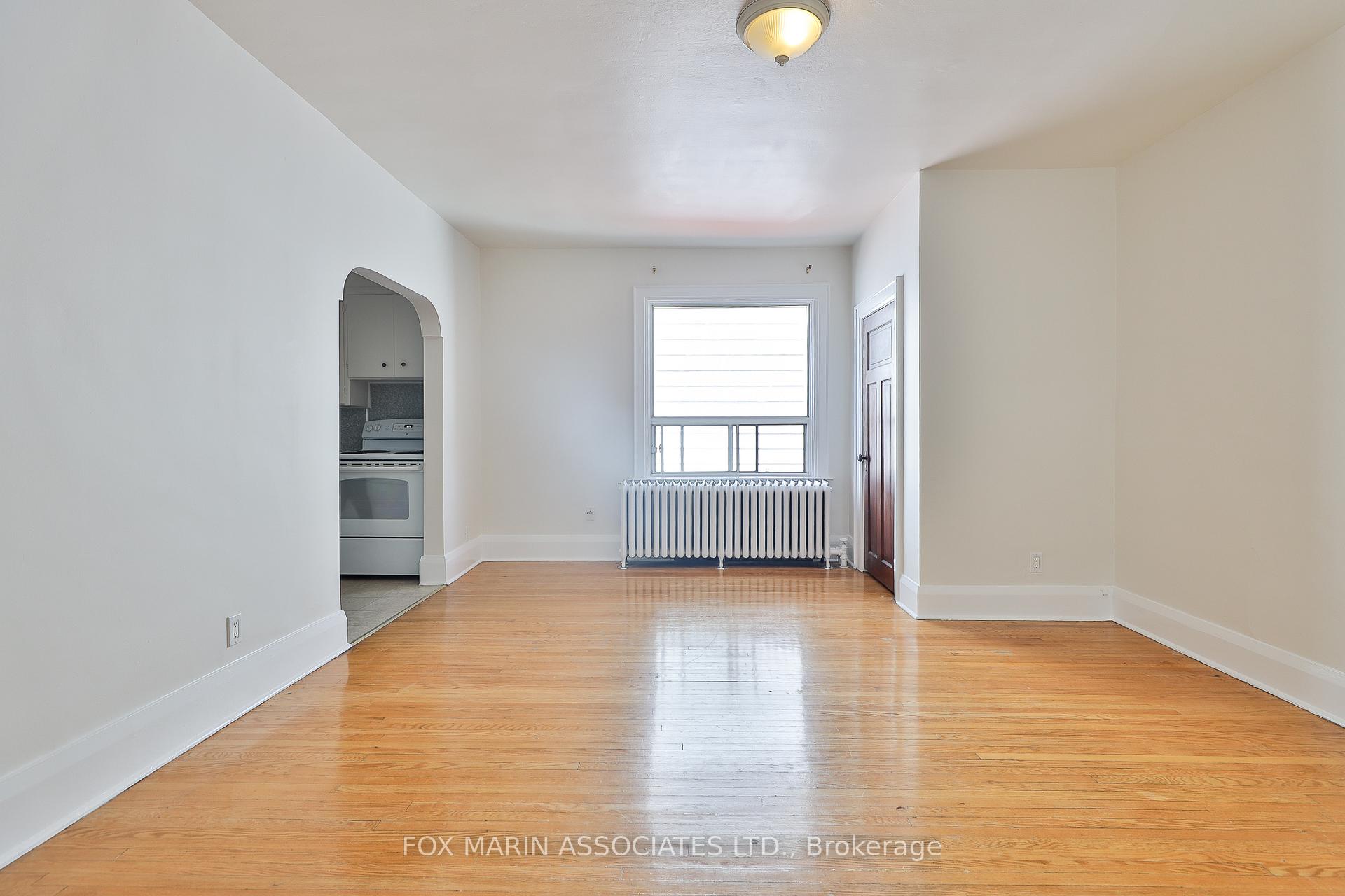 Photo 8 of 1215 Woodbine Avenue, Toronto, Woodbine-Lumsden — HOMEH