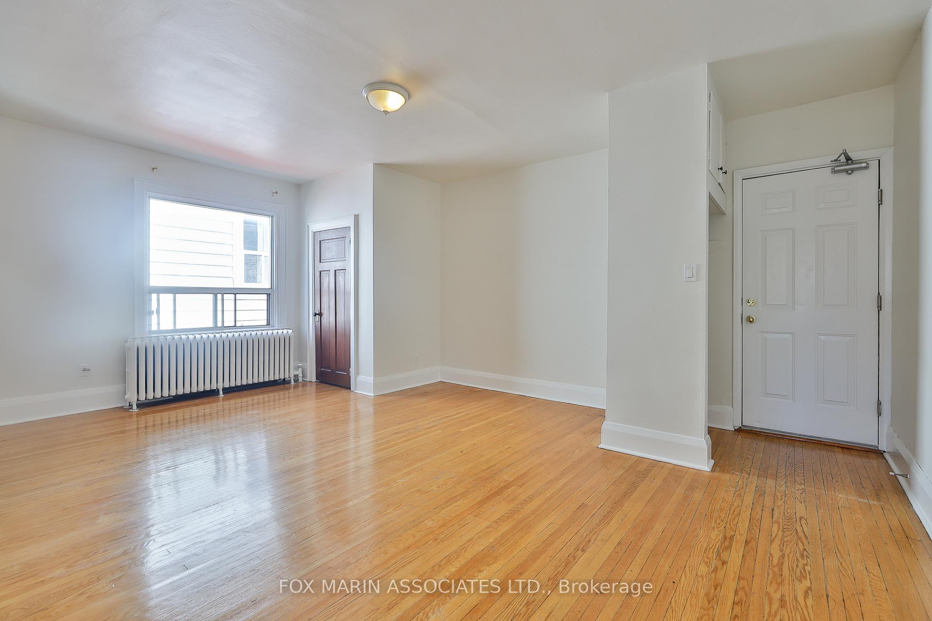 Photo 9 of 1215 Woodbine Avenue, Toronto, Woodbine-Lumsden — HOMEH