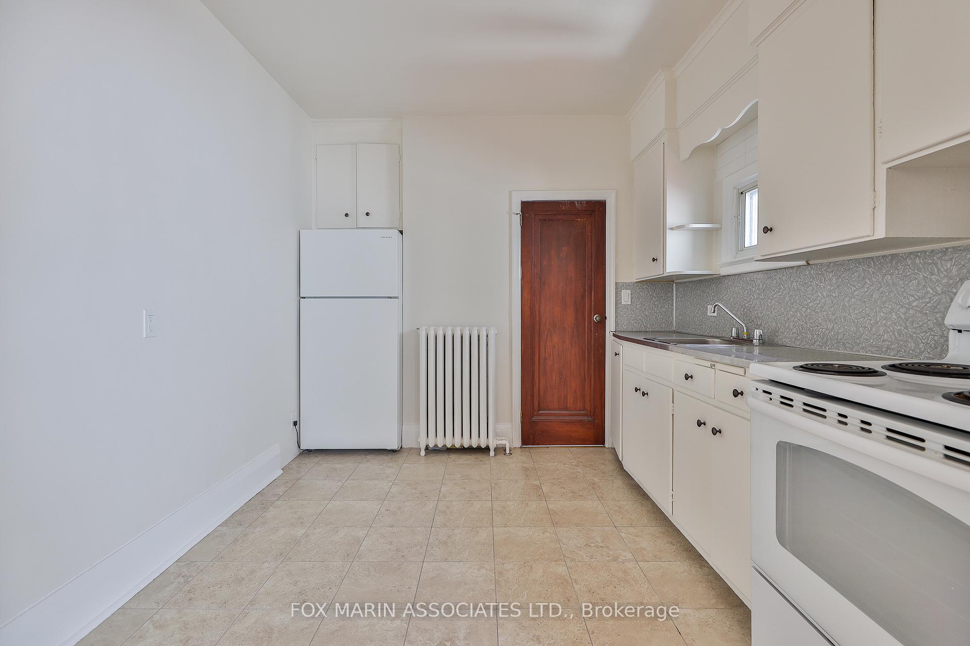 Photo 12 of 1215 Woodbine Avenue, Toronto, Woodbine-Lumsden — HOMEH