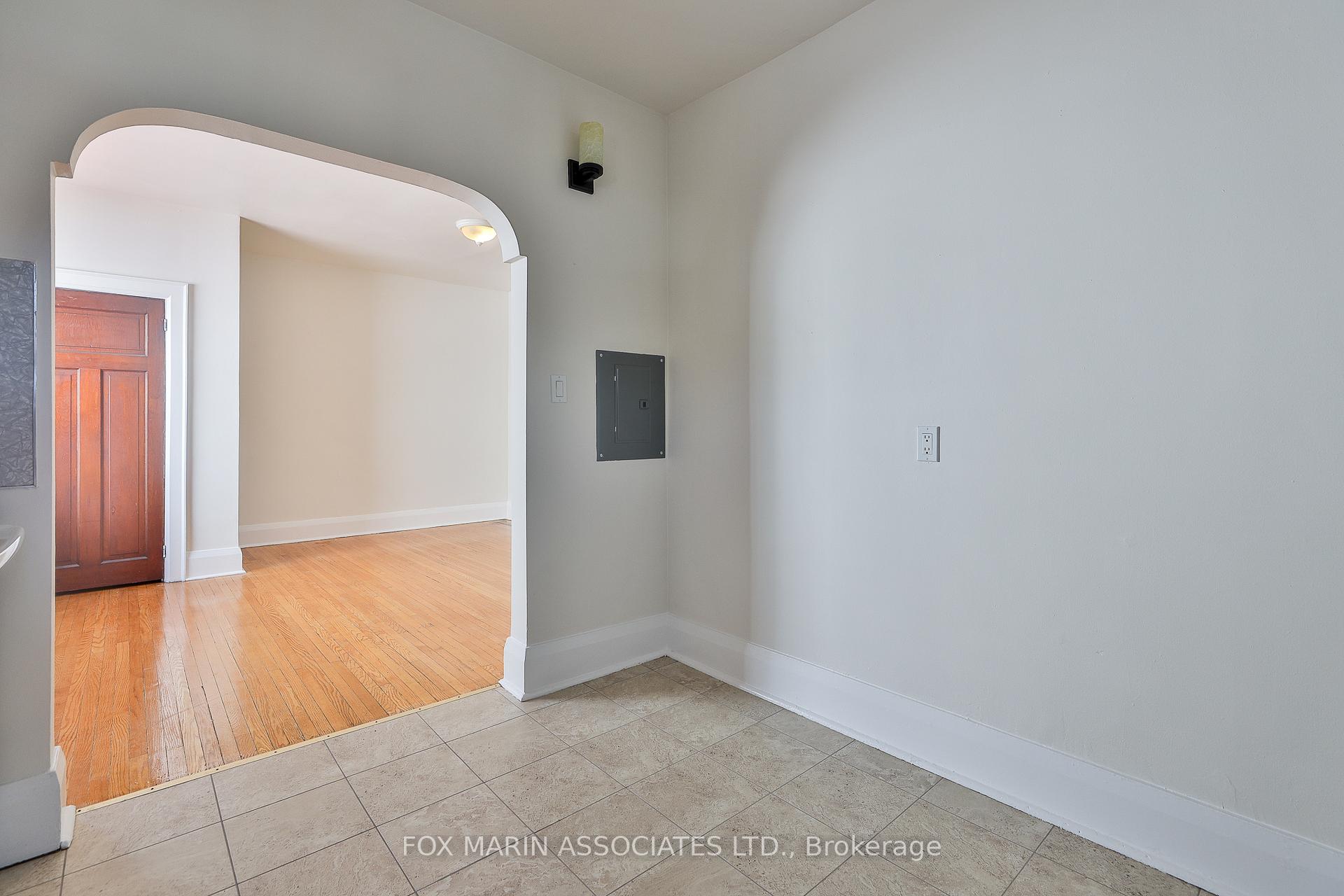 Photo 15 of 1215 Woodbine Avenue, Toronto, Woodbine-Lumsden — HOMEH