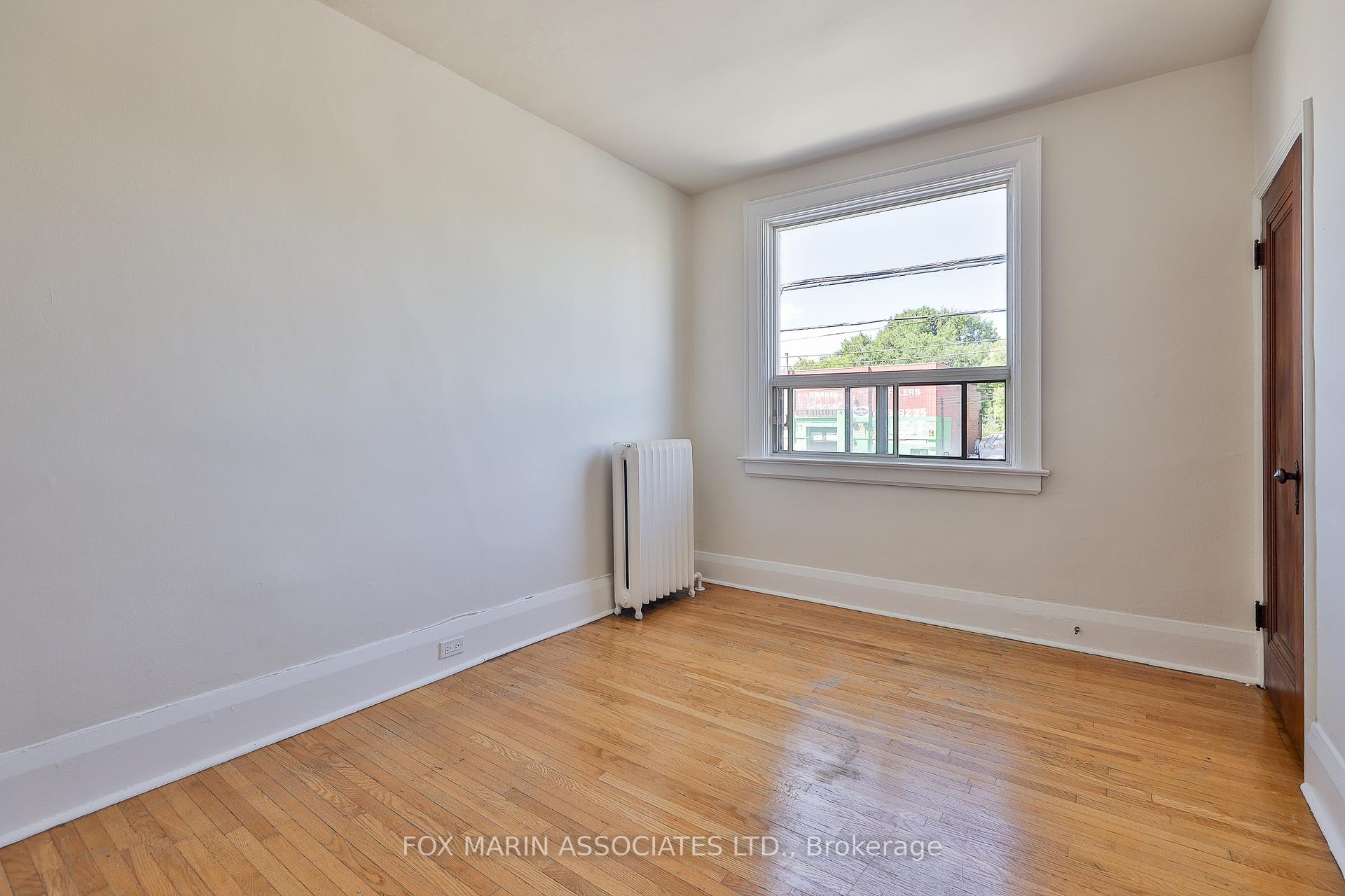 Photo 21 of 1215 Woodbine Avenue, Toronto, Woodbine-Lumsden — HOMEH