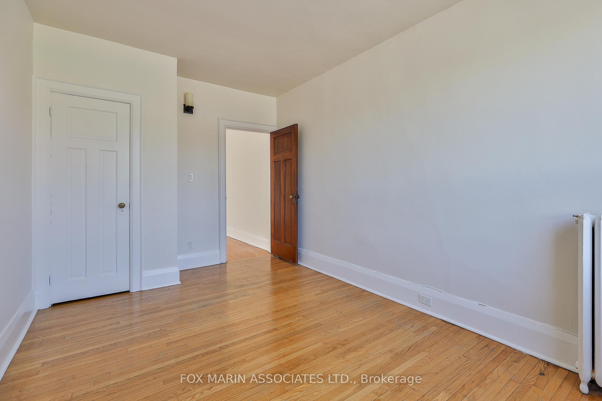 Photo 23 of 1215 Woodbine Avenue, Toronto, Woodbine-Lumsden — HOMEH