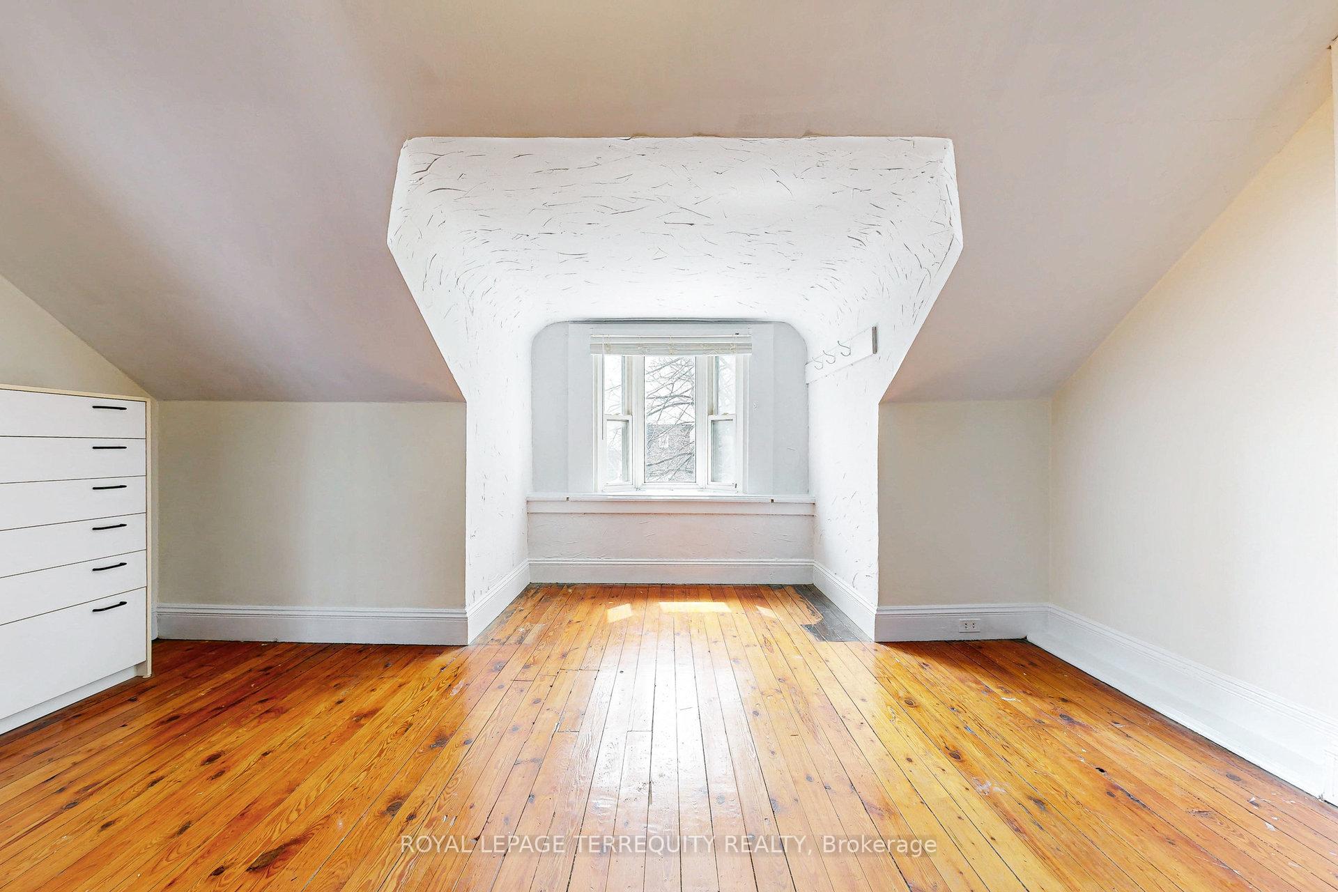 Photo 22 of 40 Strathcona Avenue, Toronto, North Riverdale — HOMEH