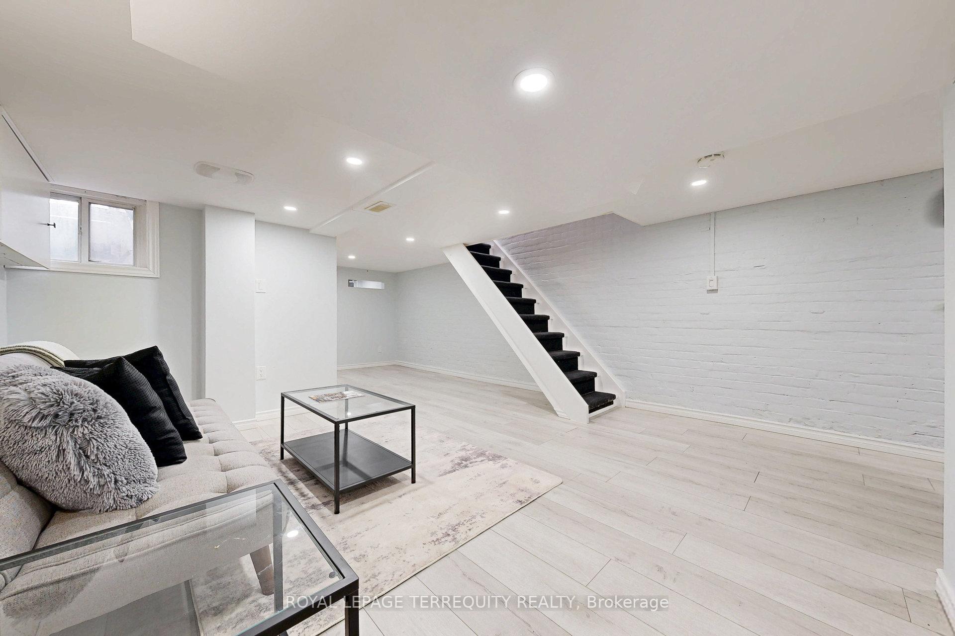 Photo 28 of 40 Strathcona Avenue, Toronto, North Riverdale — HOMEH