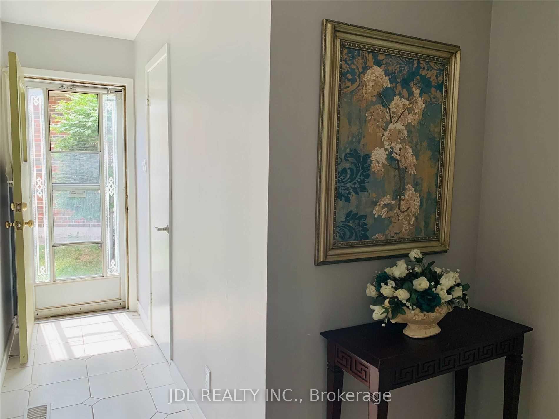 Photo 6 of Unit BSMT, 36 Dunmurray Boulevard, Scarborough, Tam O'Shanter-Sullivan — HOMEH