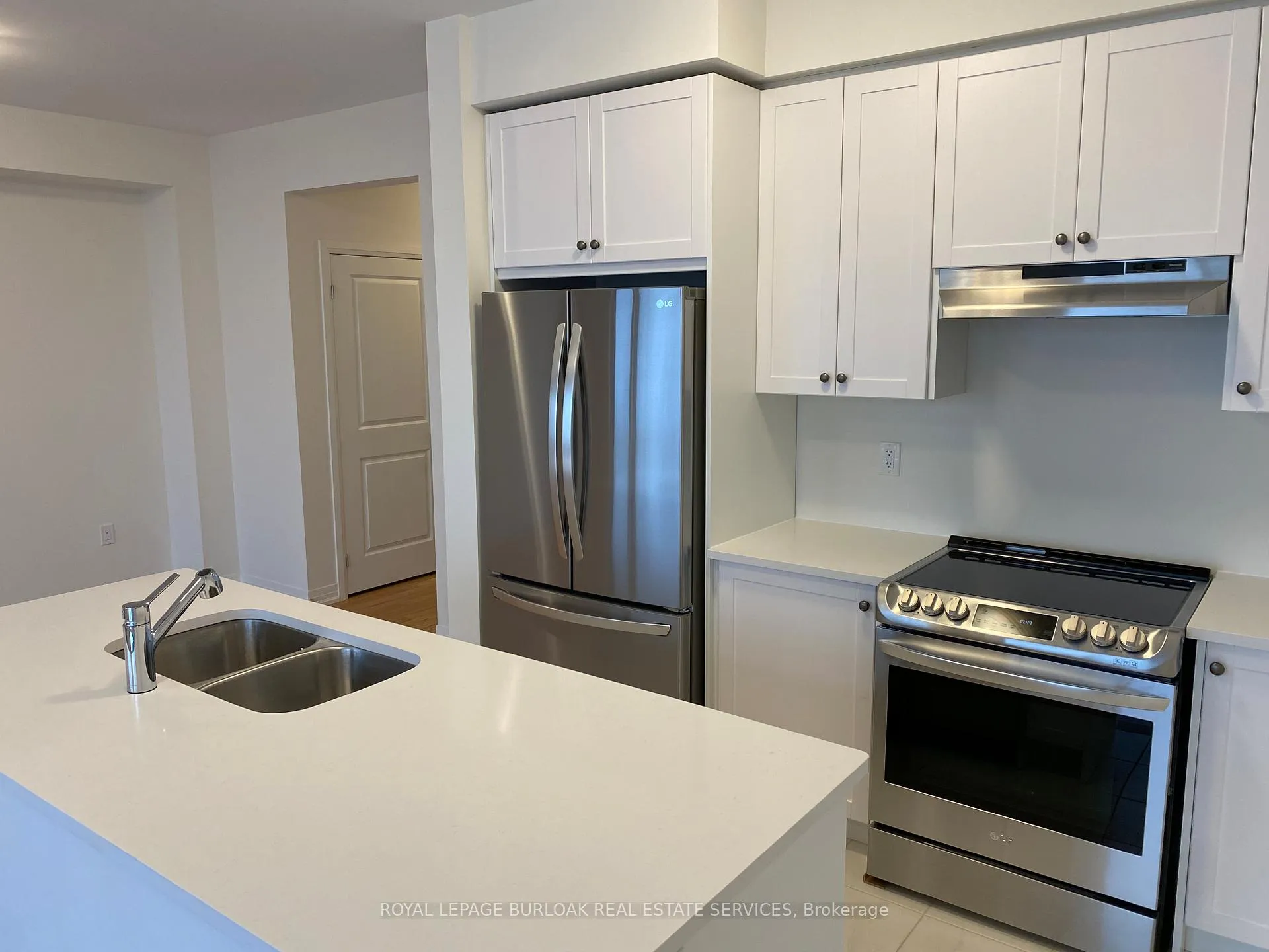 Photo 10 of 70 Freedom Crescent, Hamilton, Airport Employment Area — HOMEH