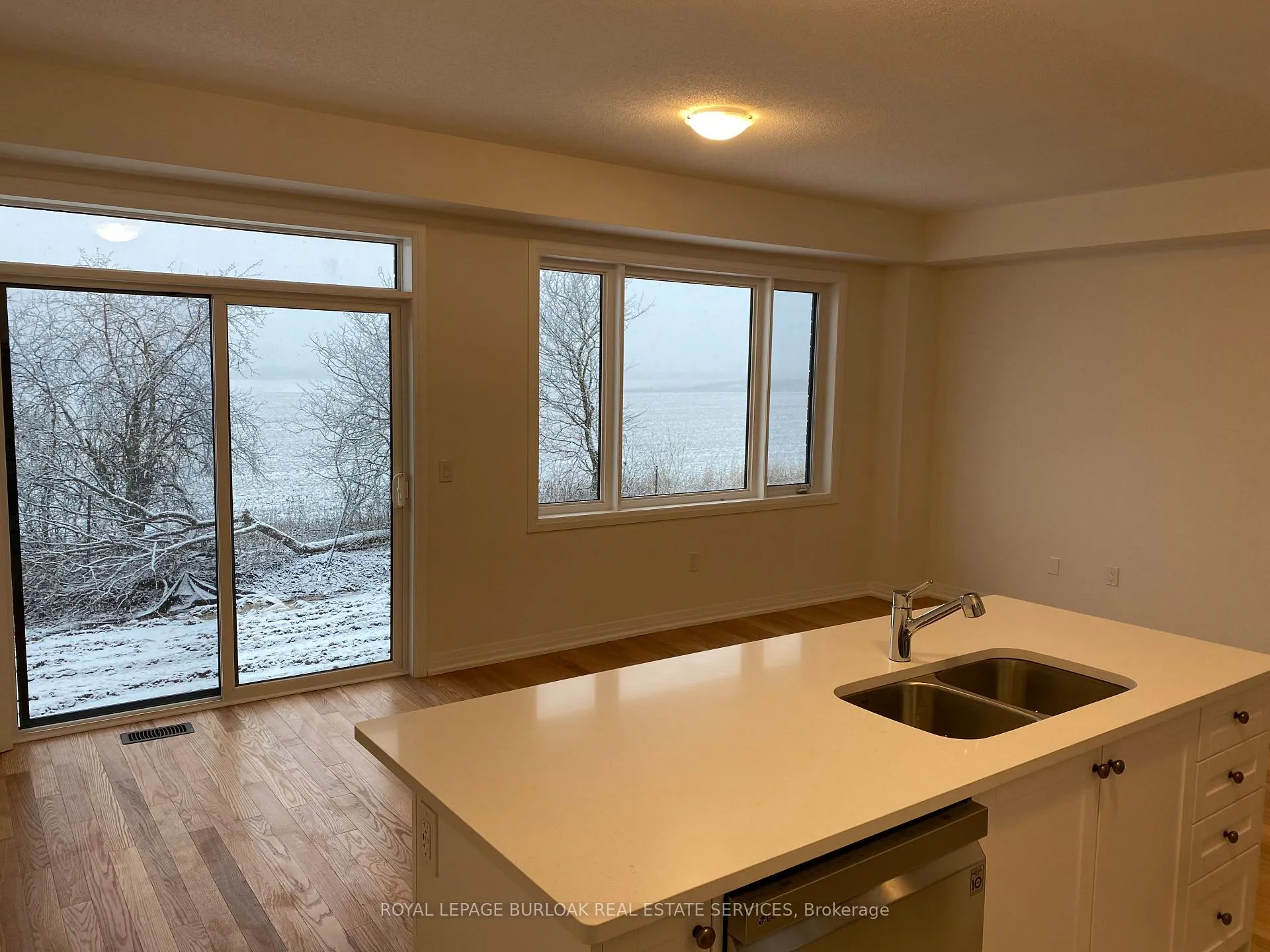 Photo 12 of 70 Freedom Crescent, Hamilton, Airport Employment Area — HOMEH