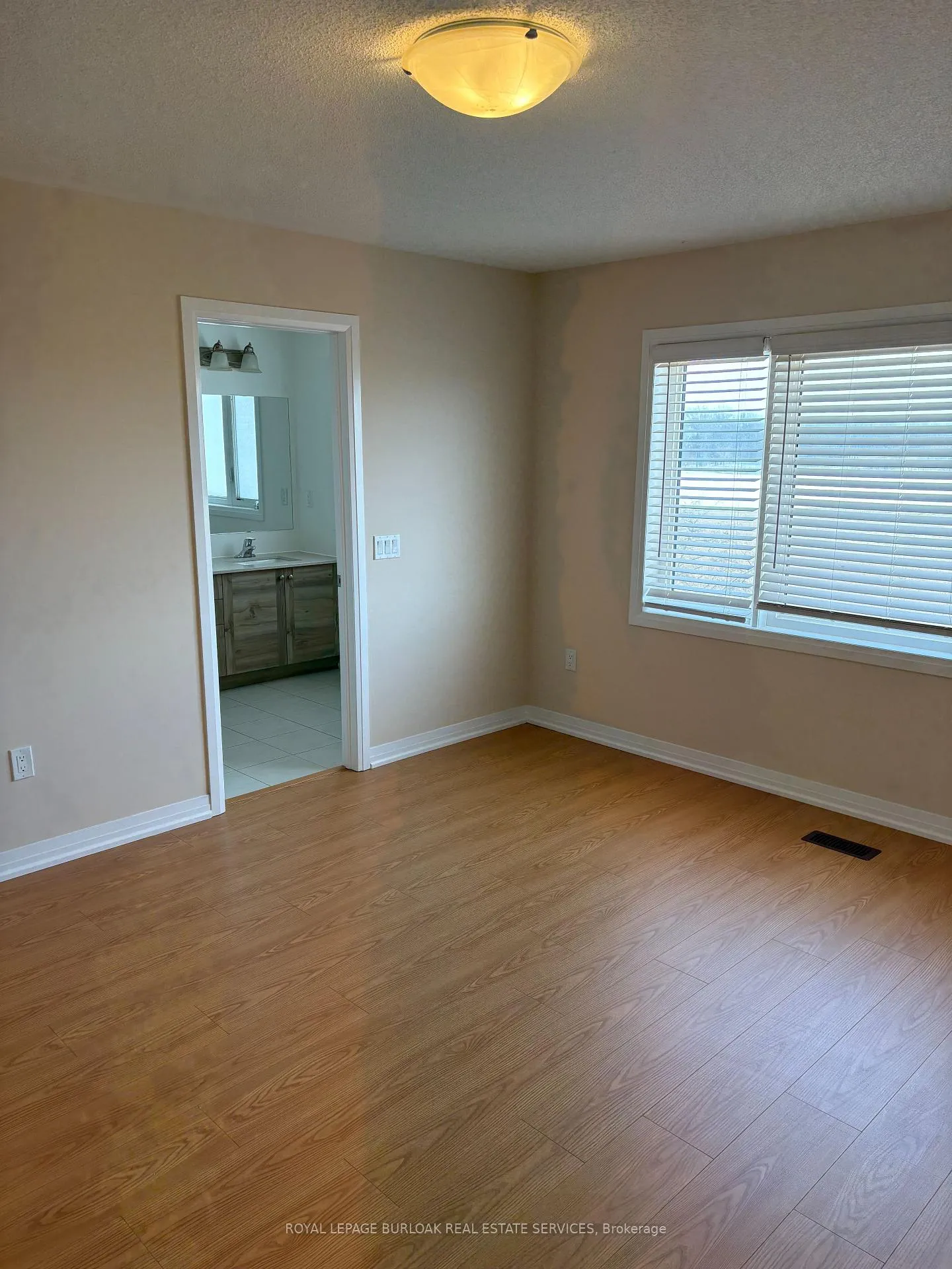 Photo 15 of 70 Freedom Crescent, Hamilton, Airport Employment Area — HOMEH