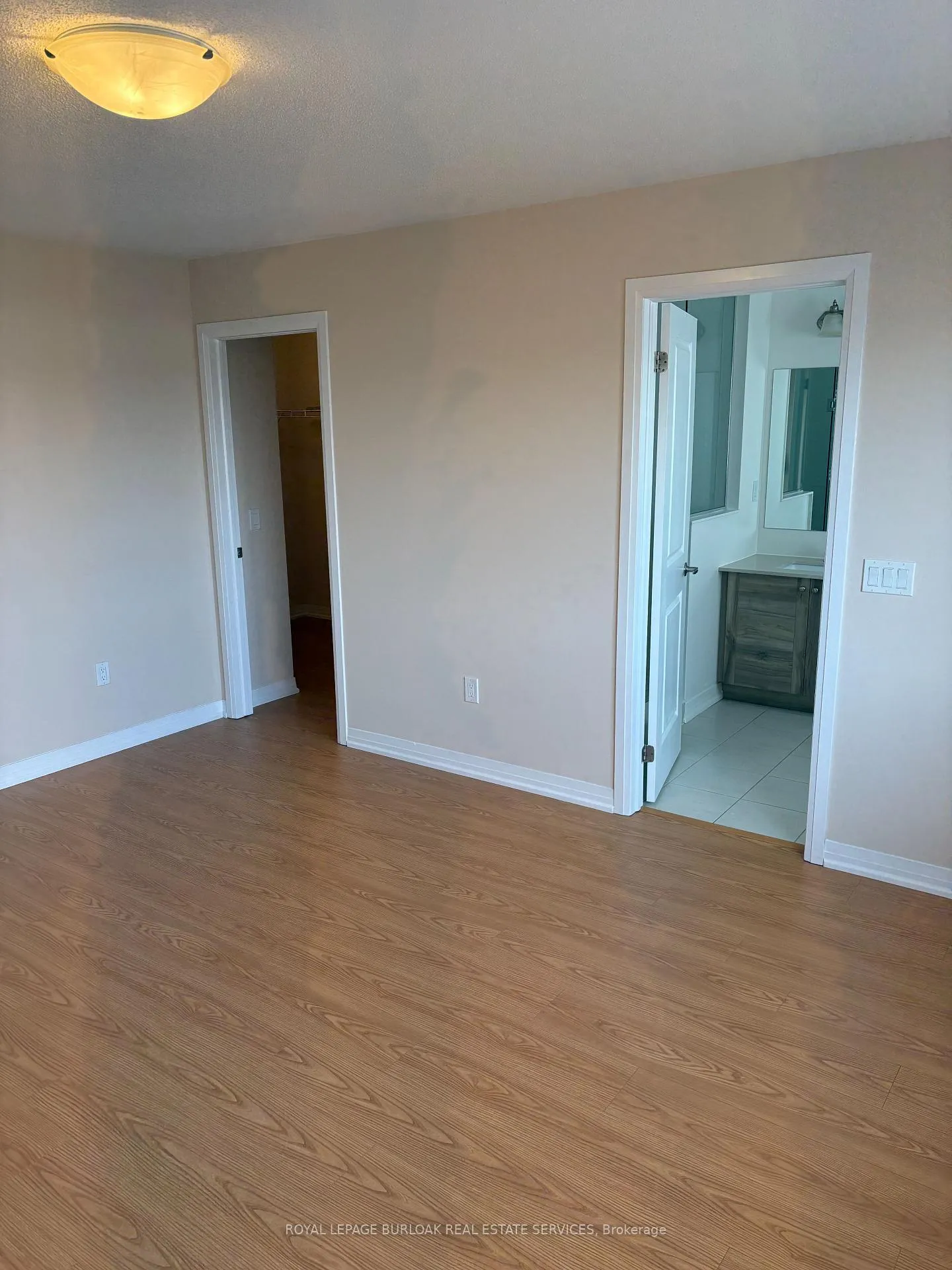 Photo 17 of 70 Freedom Crescent, Hamilton, Airport Employment Area — HOMEH