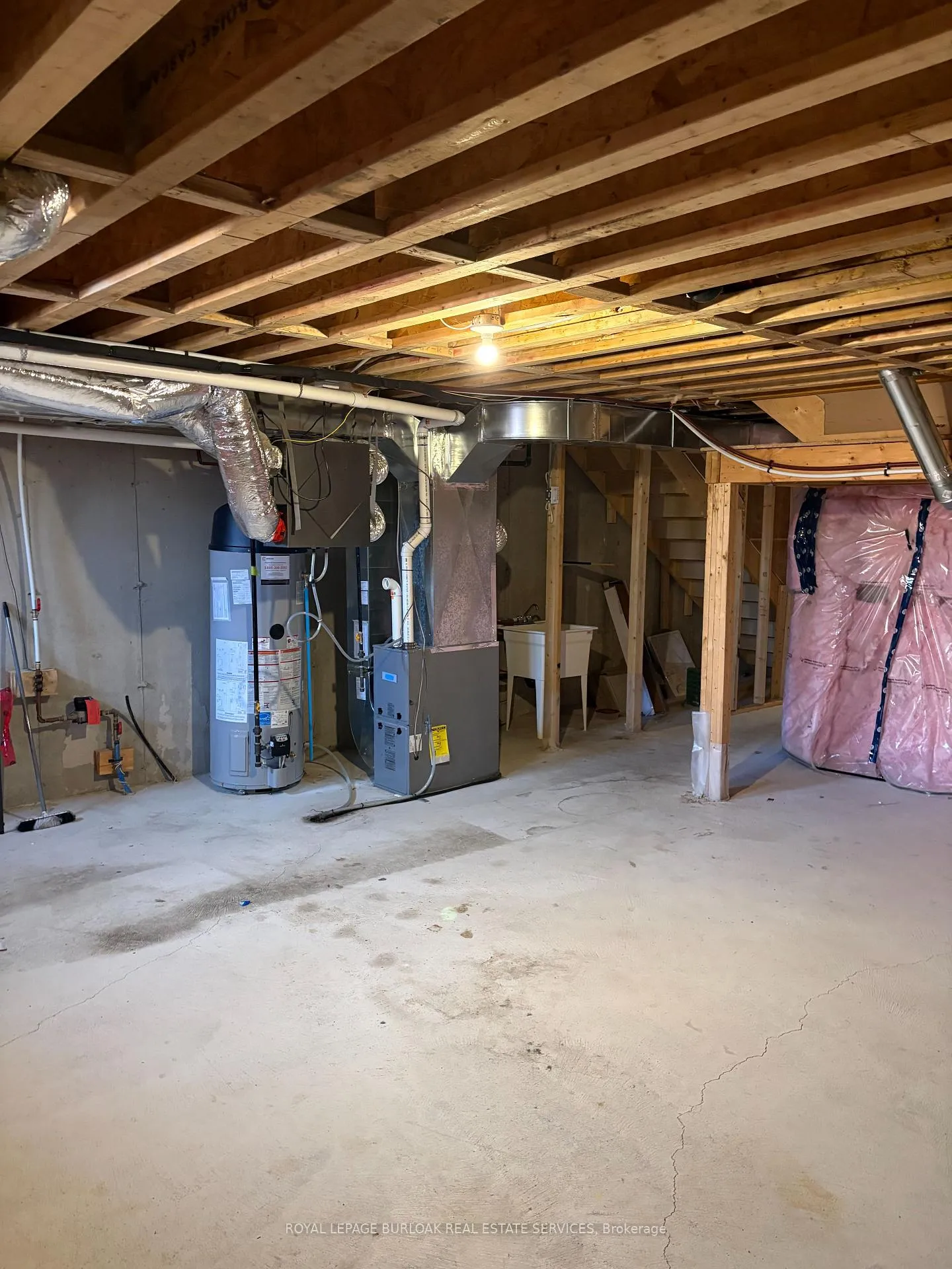 Photo 32 of 70 Freedom Crescent, Hamilton, Airport Employment Area — HOMEH