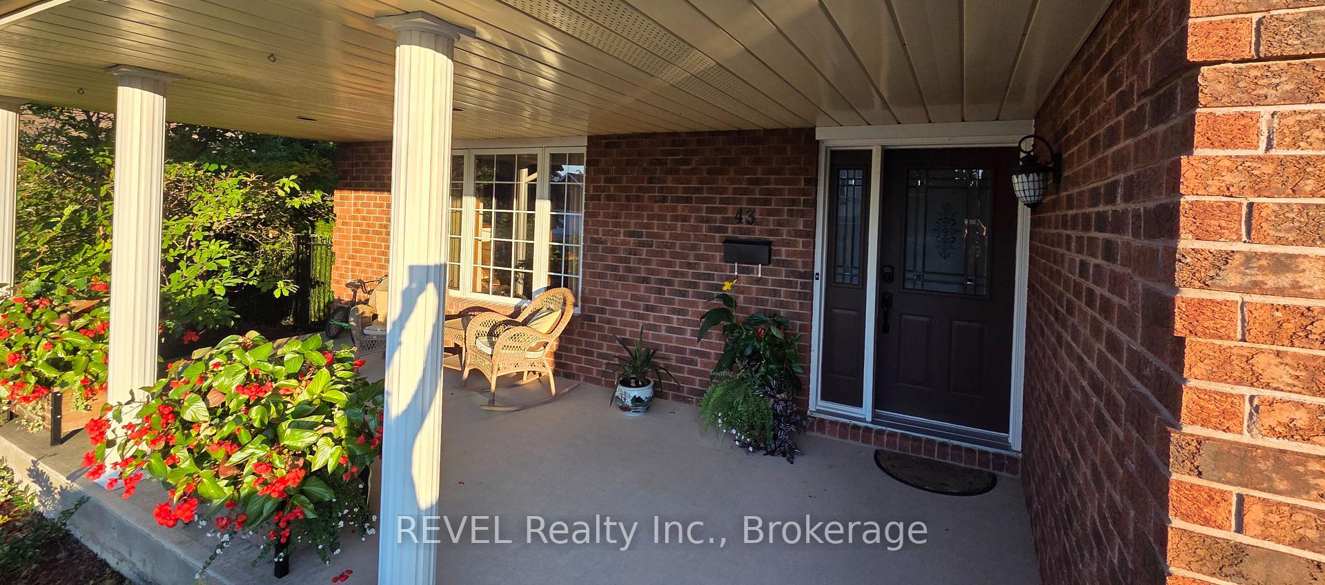 Photo 2 of 43 Flannery Lane, Thorold, Confederation Heights — HOMEH