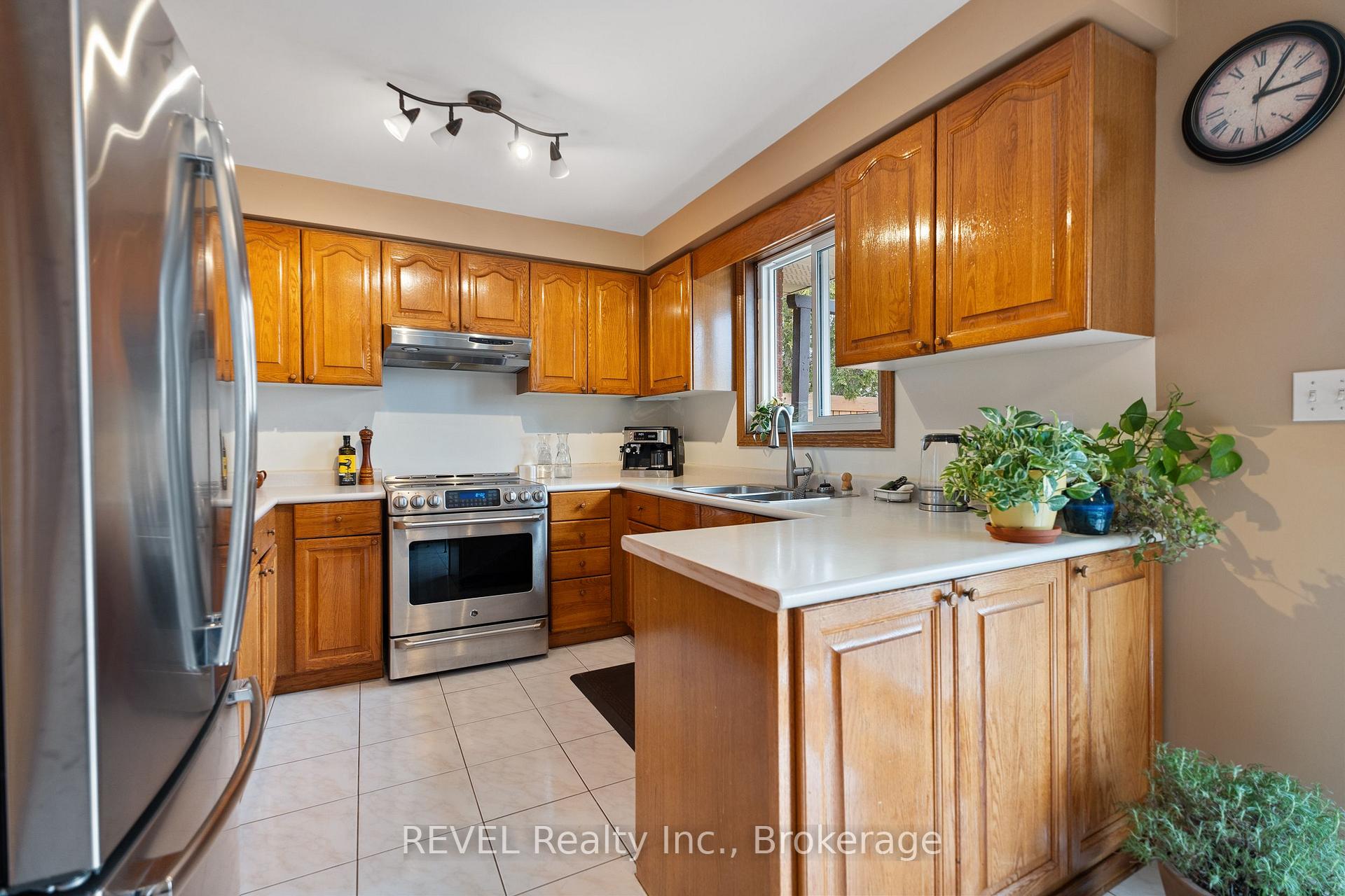 Photo 13 of 43 Flannery Lane, Thorold, Confederation Heights — HOMEH