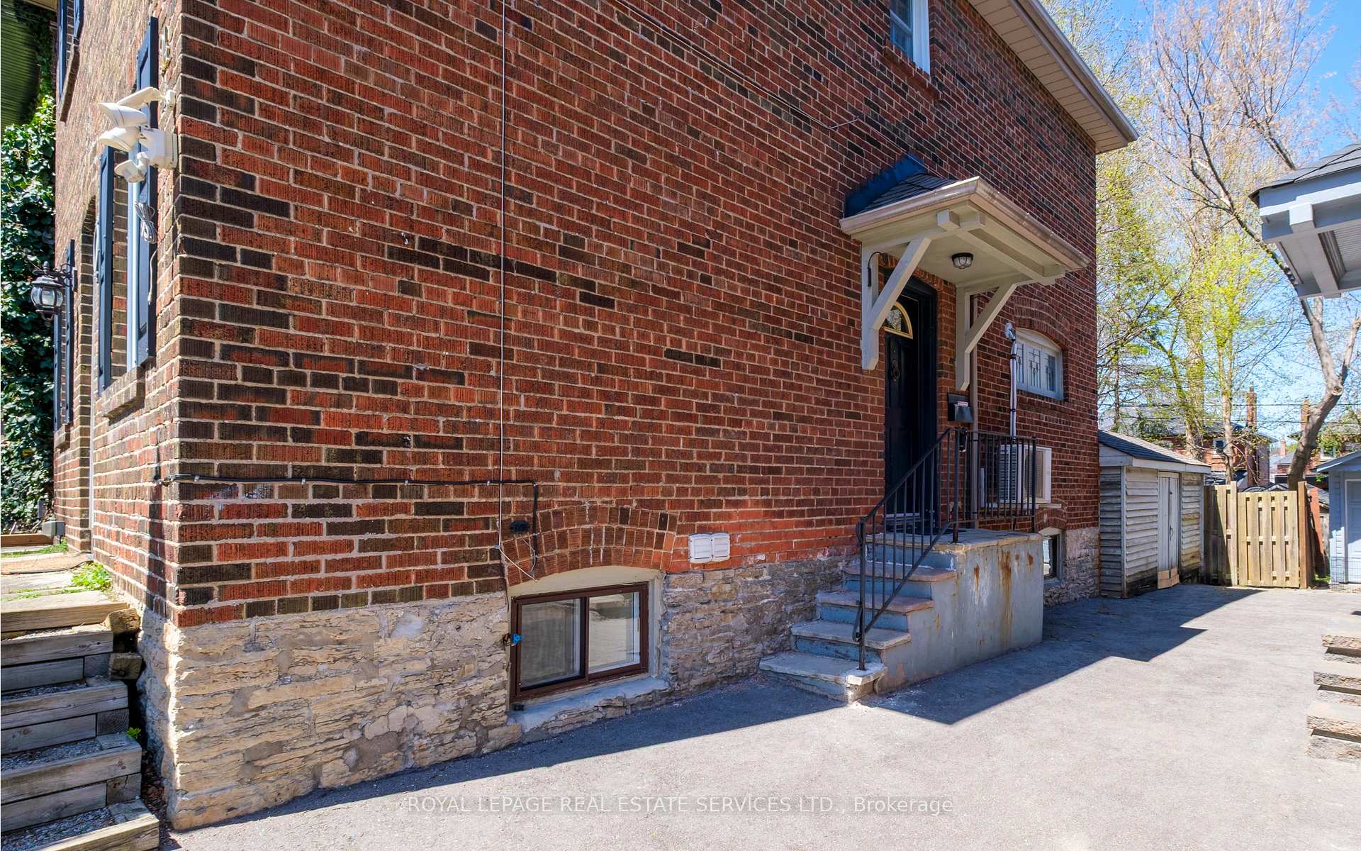 Photo 2 of 94 Chudleigh Avenue, Toronto, Lawrence Park South — HOMEH