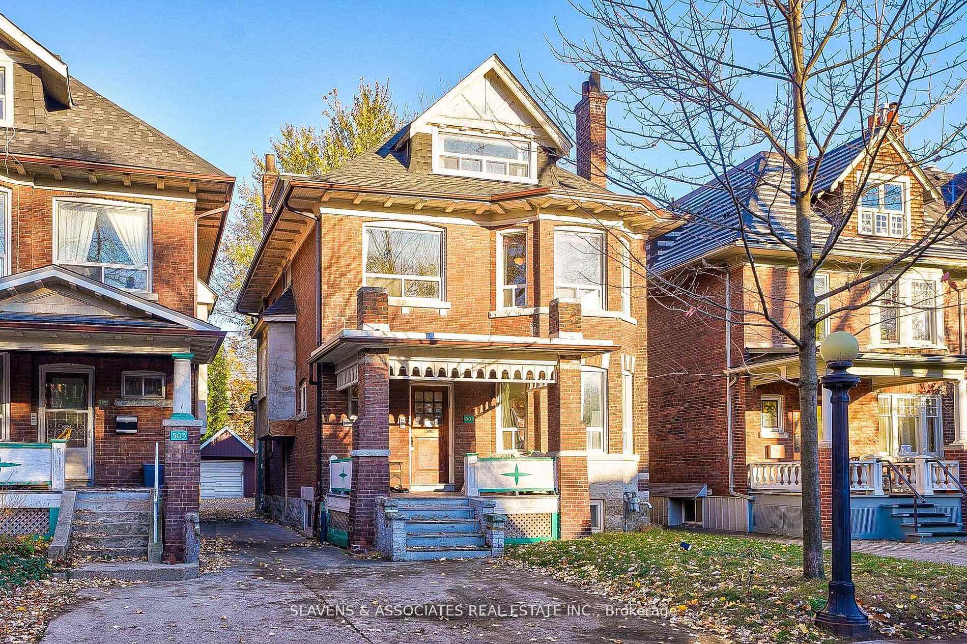 Front of 501 Palmerston Boulevard