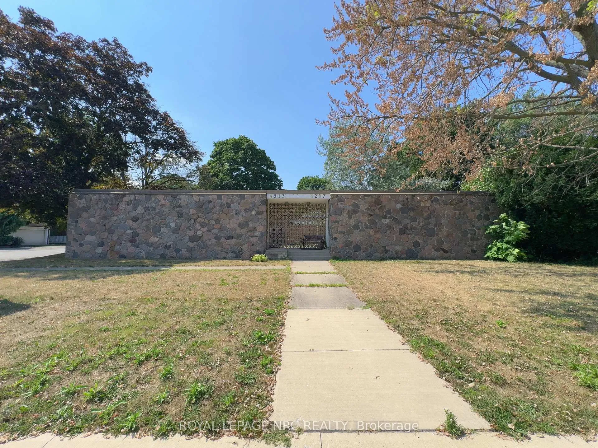 Photo 16 of 4207/4213 Drummond Road, Niagara Falls, Morrison — HOMEH