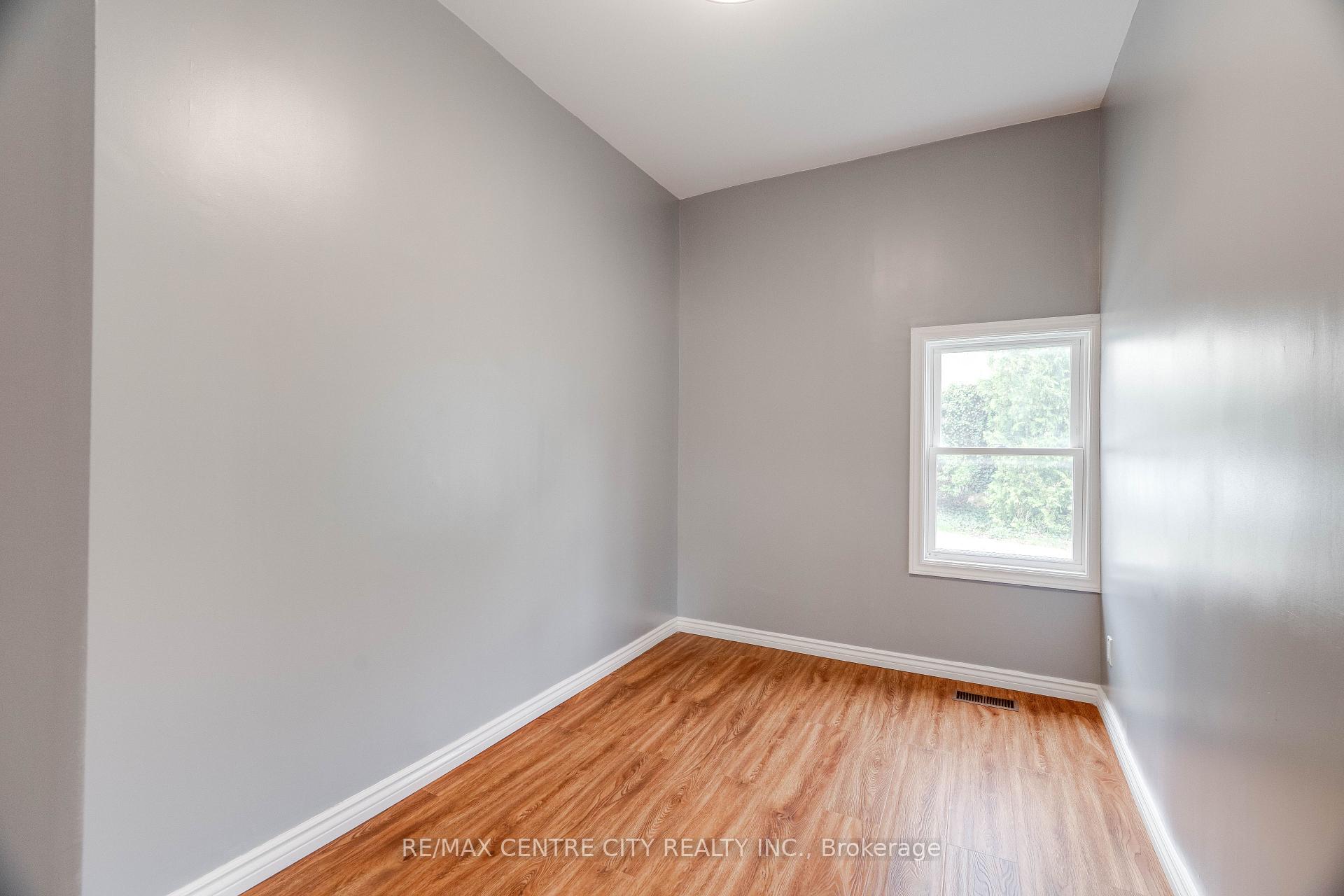 Photo 16 of 70 Scott Street W, Strathroy-Caradoc, SW — HOMEH