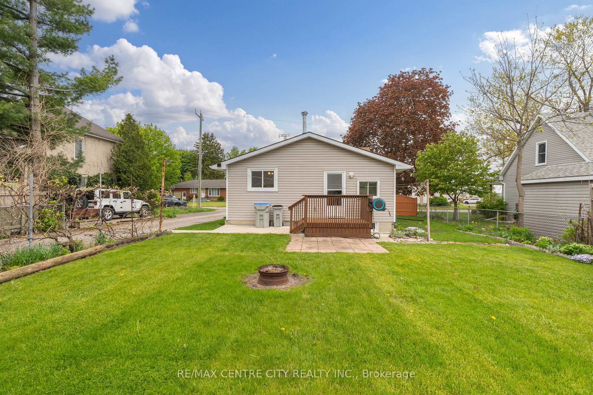 Photo 23 of 70 Scott Street W, Strathroy-Caradoc, SW — HOMEH
