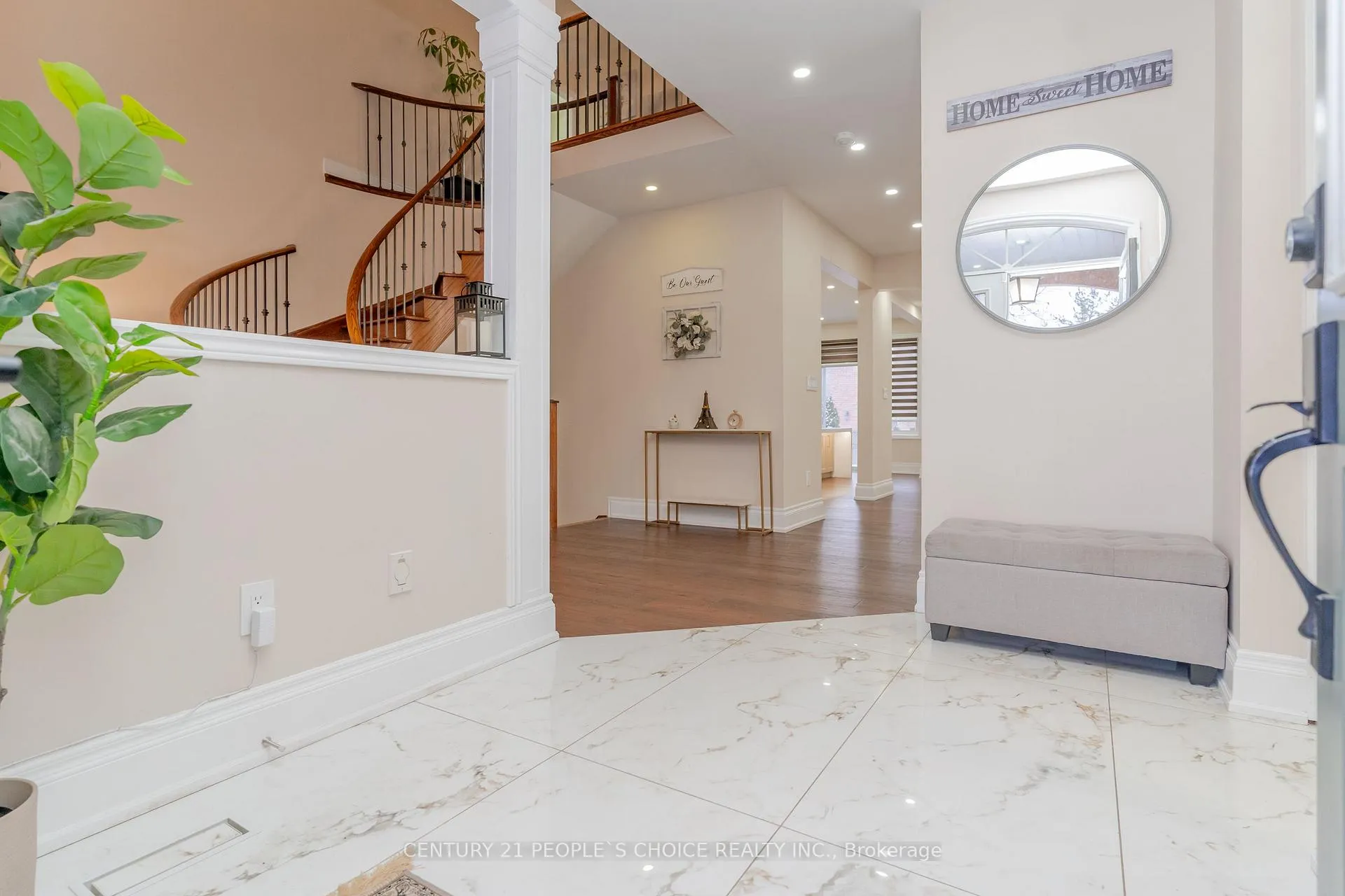 Photo 6 of 39 Huntspoint Drive, Brampton, Bram East — HOMEH