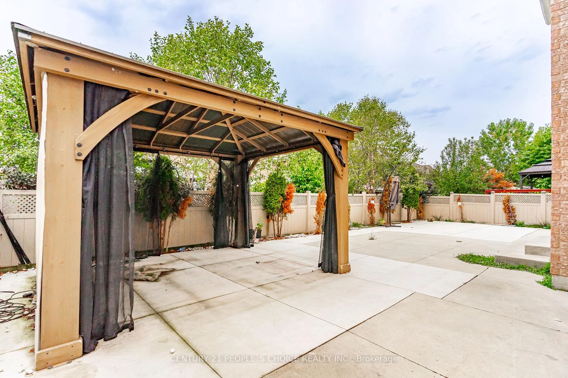Photo 48 of 39 Huntspoint Drive, Brampton, Bram East — HOMEH