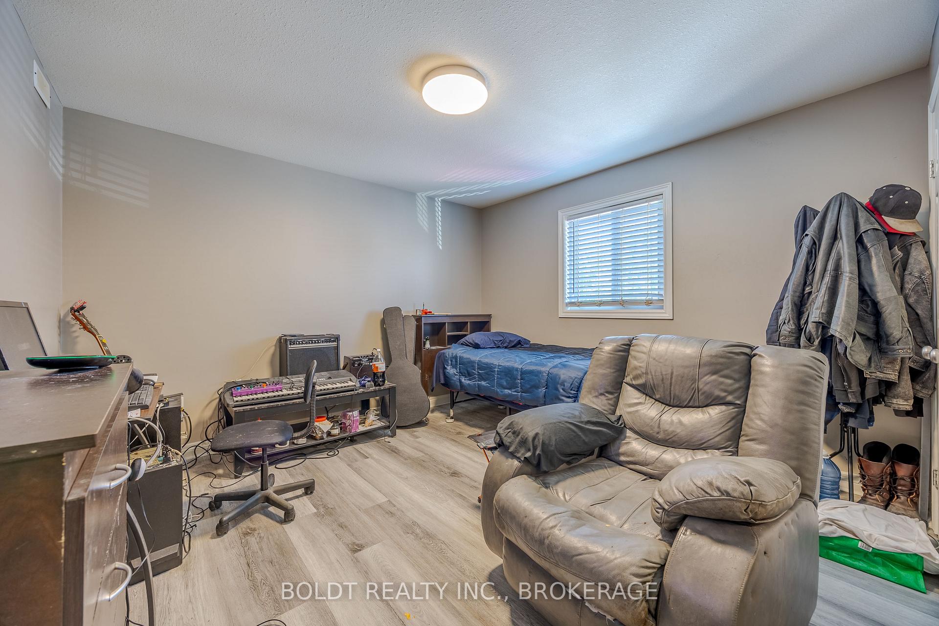 Photo 11 of 43 Cleveland Street, Thorold, Thorold Downtown — HOMEH