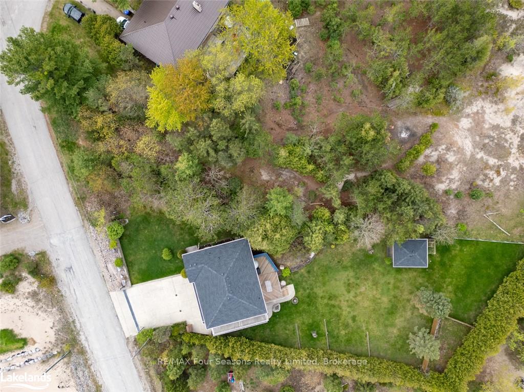 Photo 10 of 10 Lorrie Crescent, Tiny, Rural Tiny — HOMEH