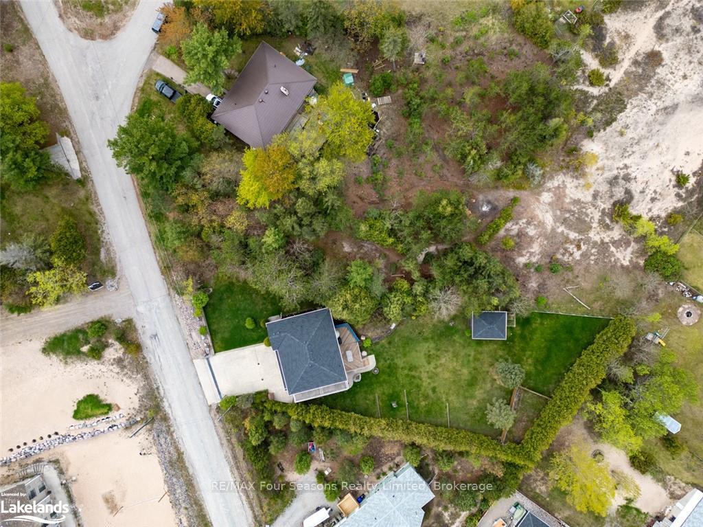 Photo 11 of 10 Lorrie Crescent, Tiny, Rural Tiny — HOMEH