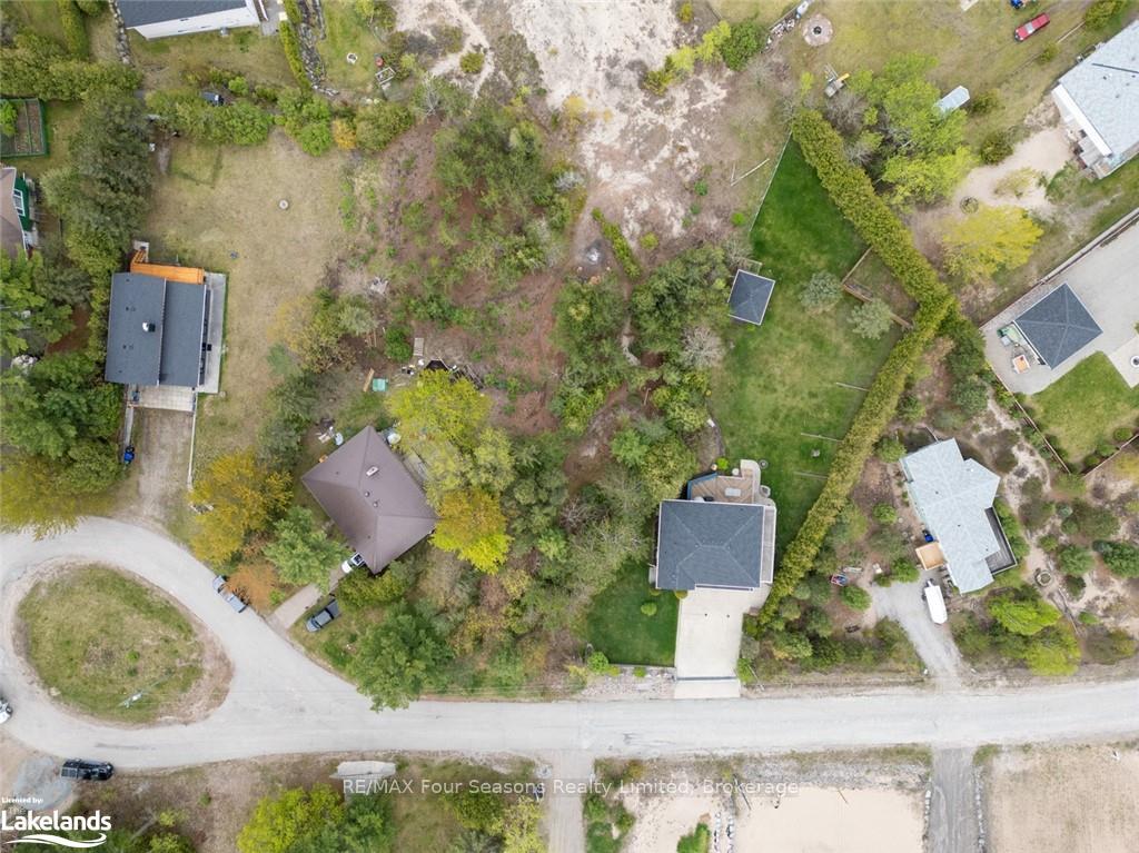 Photo 12 of 10 Lorrie Crescent, Tiny, Rural Tiny — HOMEH