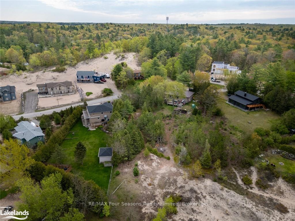 Photo 13 of 10 Lorrie Crescent, Tiny, Rural Tiny — HOMEH