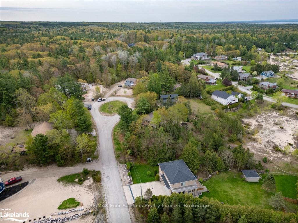 Photo 16 of 10 Lorrie Crescent, Tiny, Rural Tiny — HOMEH