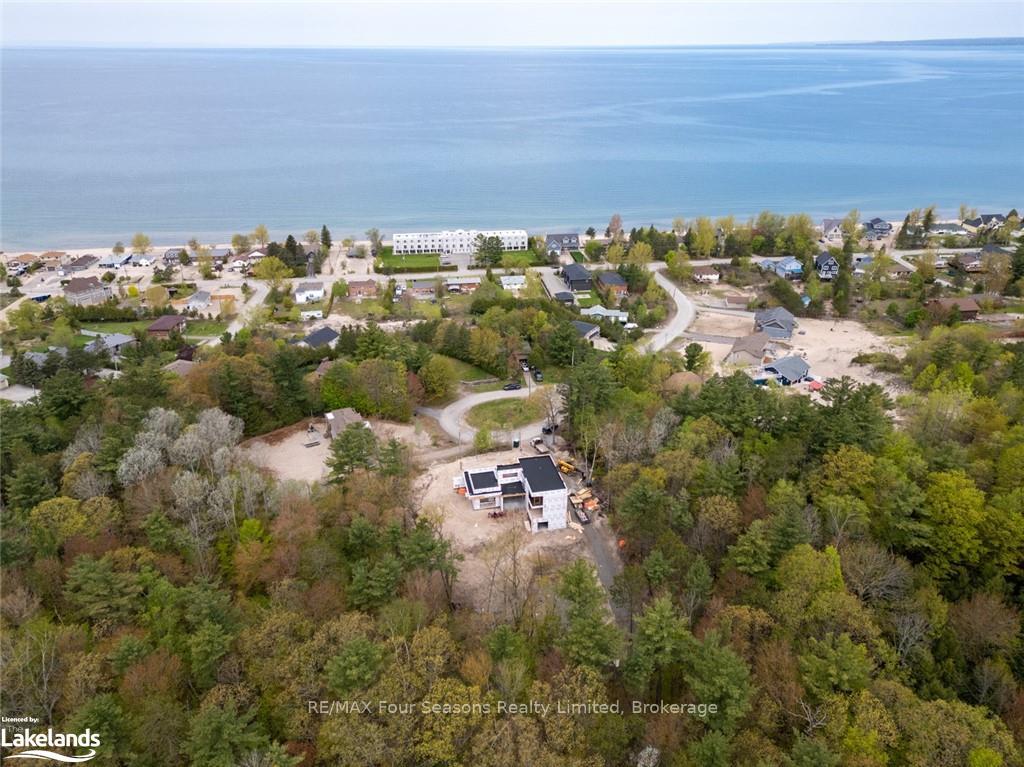Photo 18 of 10 Lorrie Crescent, Tiny, Rural Tiny — HOMEH