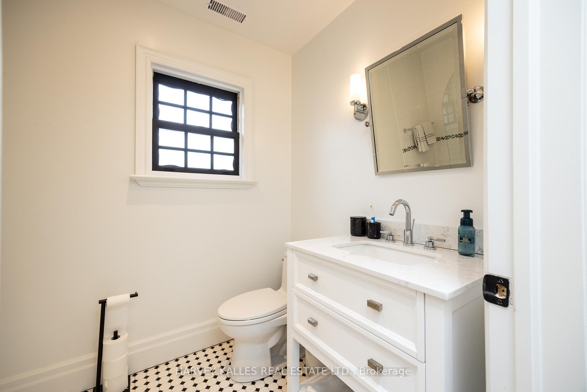 Photo 33 of 84 Kimbark Boulevard, Toronto, Bedford Park-Nortown — HOMEH
