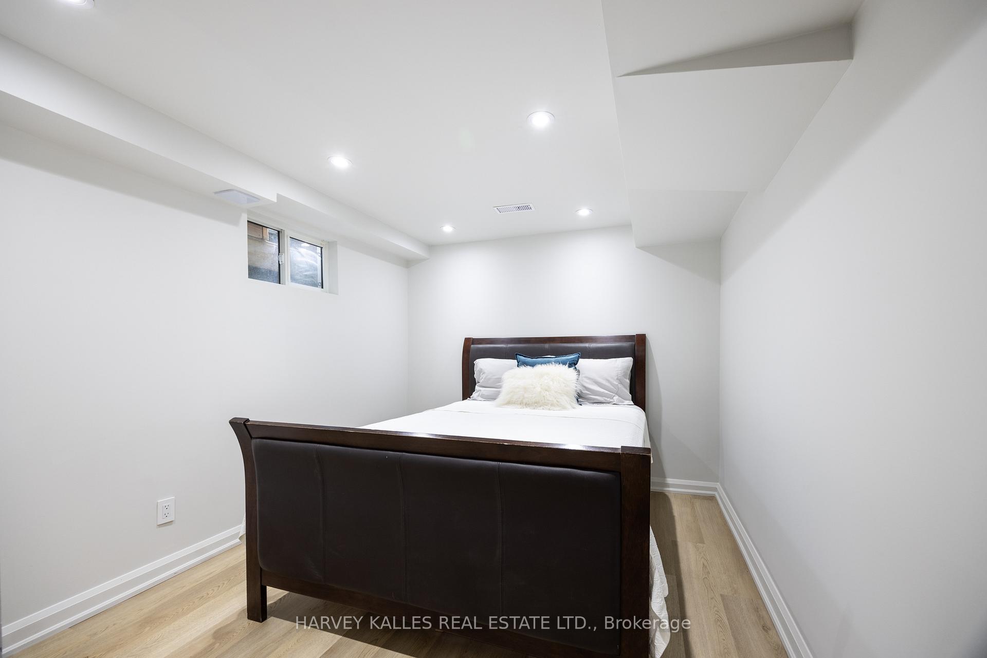 Photo 38 of 84 Kimbark Boulevard, Toronto, Bedford Park-Nortown — HOMEH
