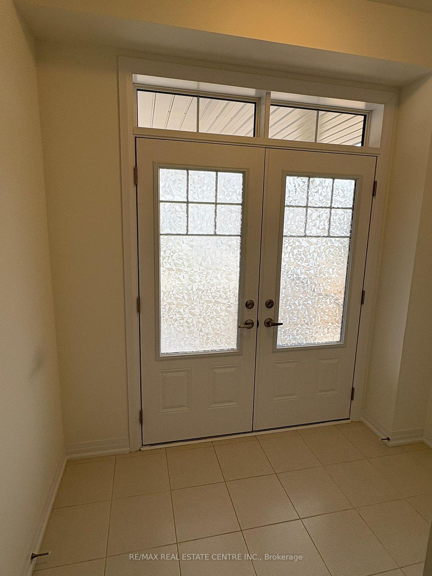 Photo 2 of 11 Brighton Lane, Thorold, Rolling Meadows — HOMEH